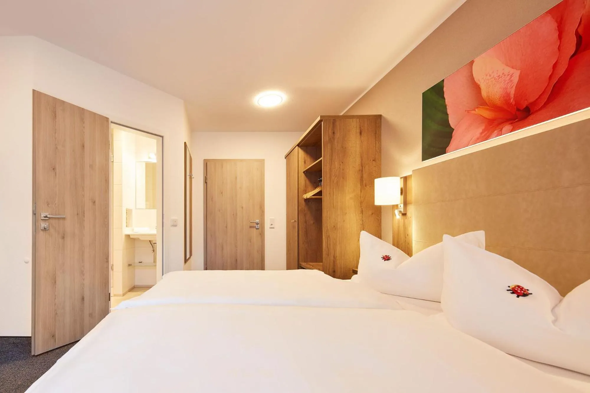 Photo of the whole room, Bed in Hotel garni Sonnenhof