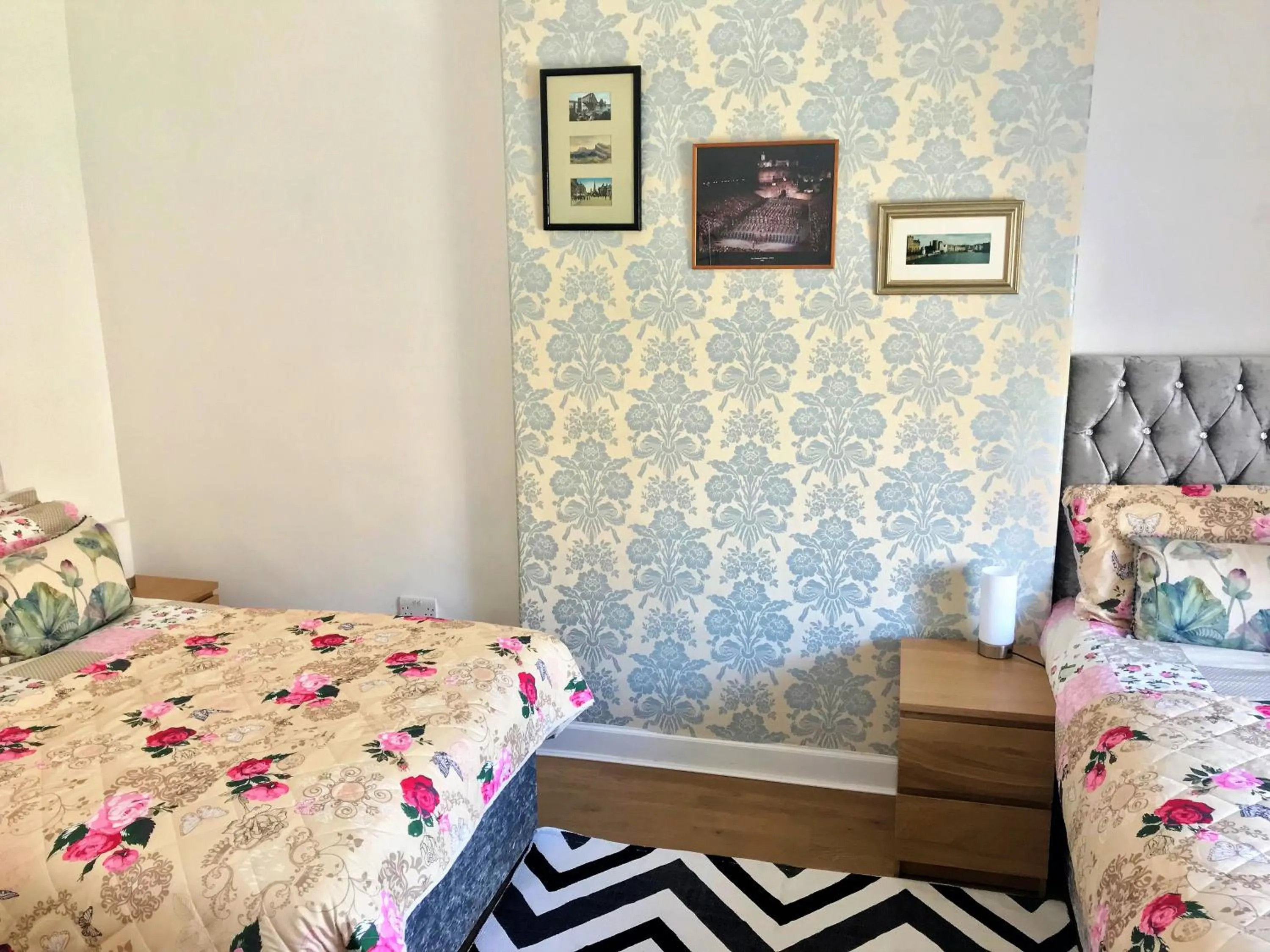 Bedroom, Bed in 233 Leith Apartment