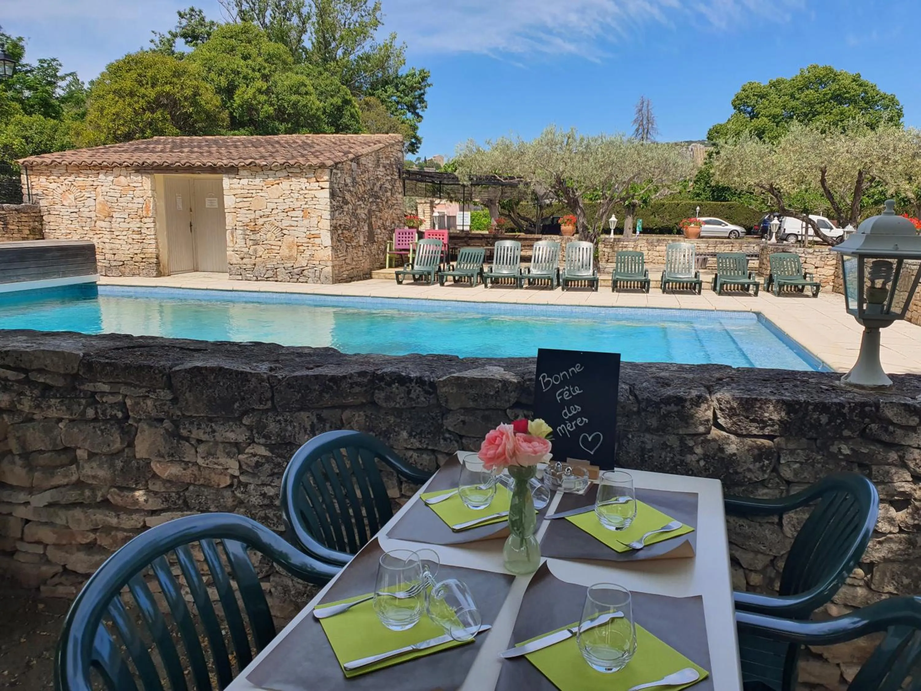 Logis Hôtel Restaurant L'Escarbille