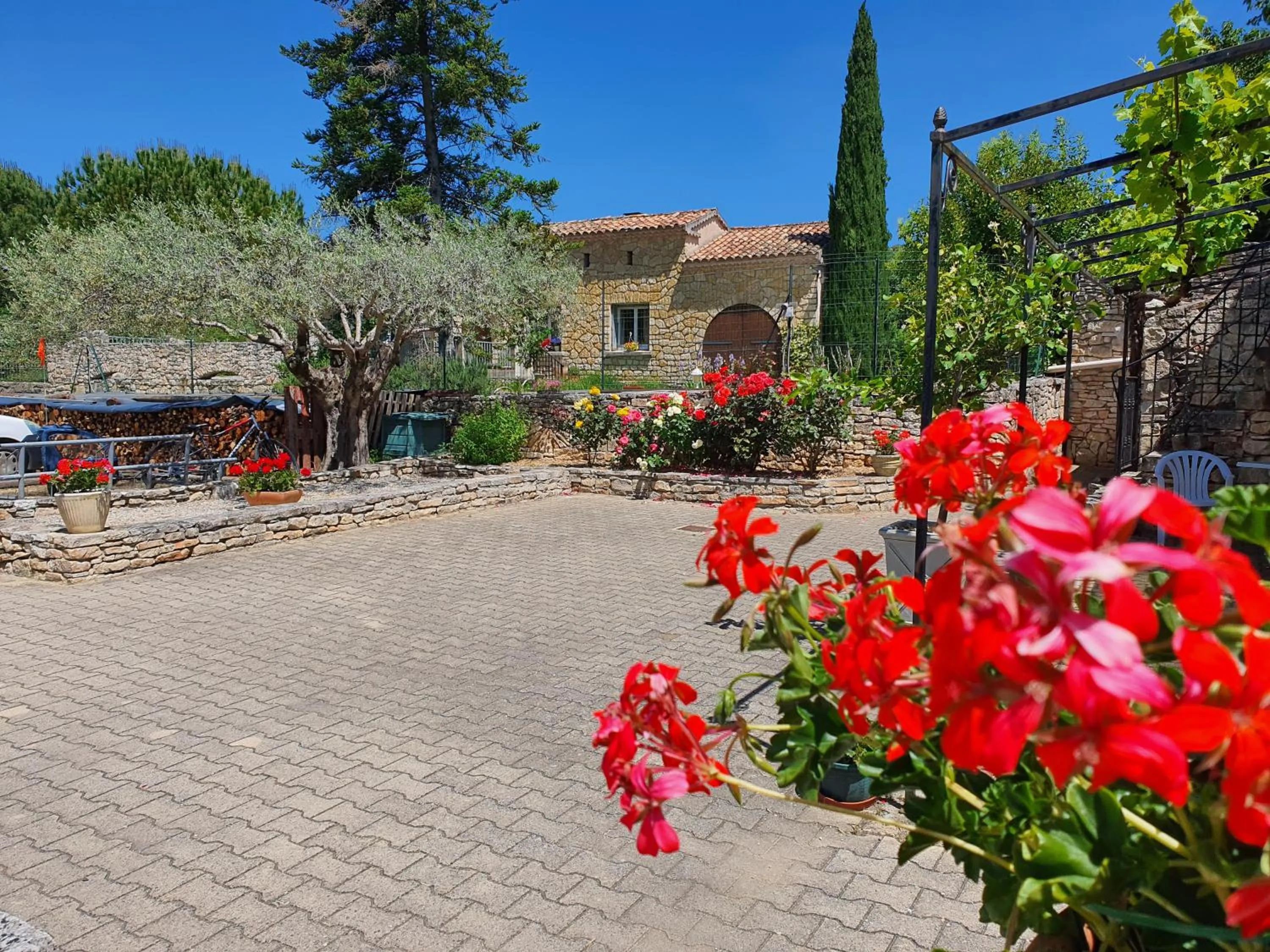 Logis Hôtel Restaurant L'Escarbille