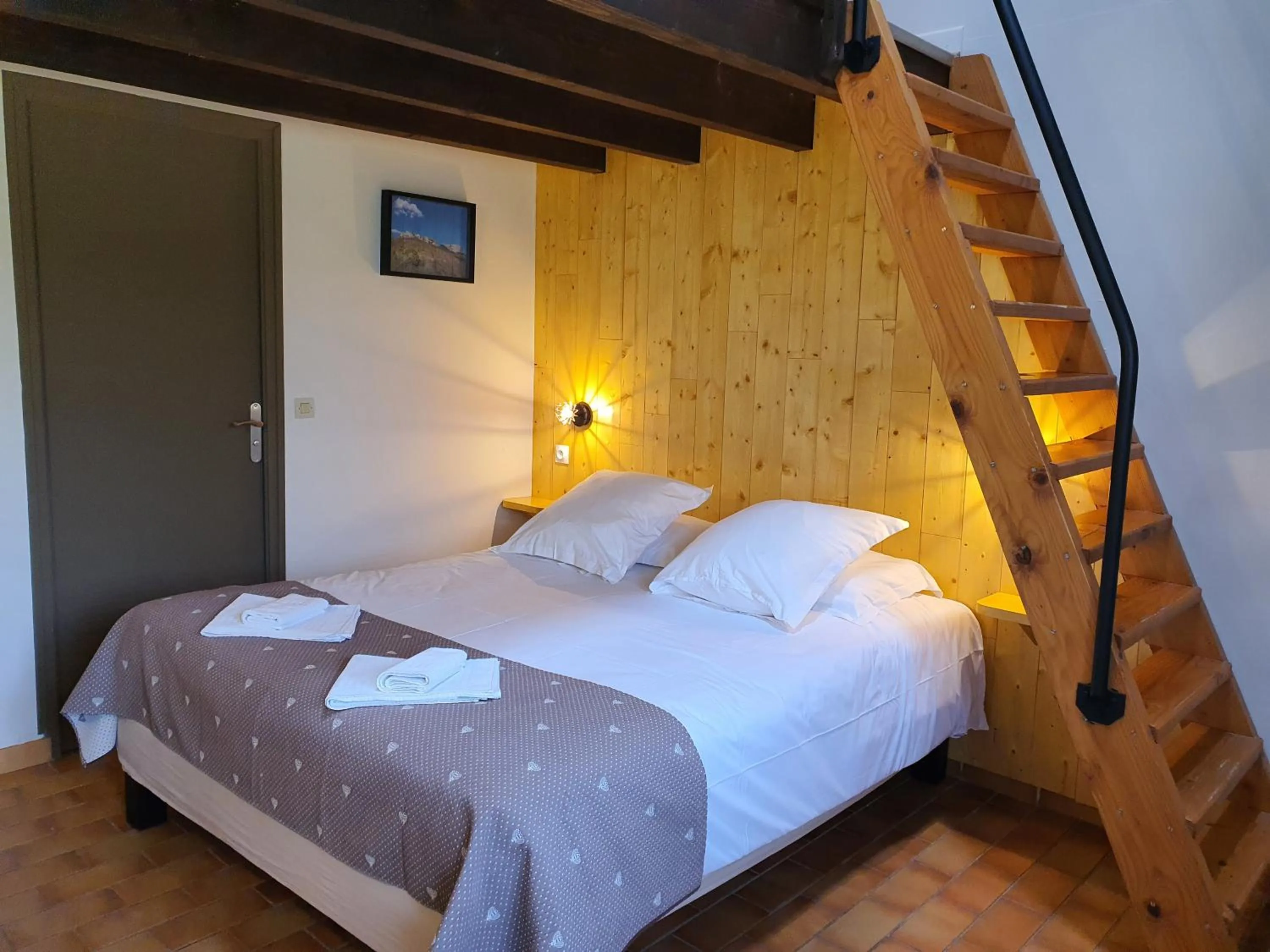 Logis Hôtel Restaurant L'Escarbille