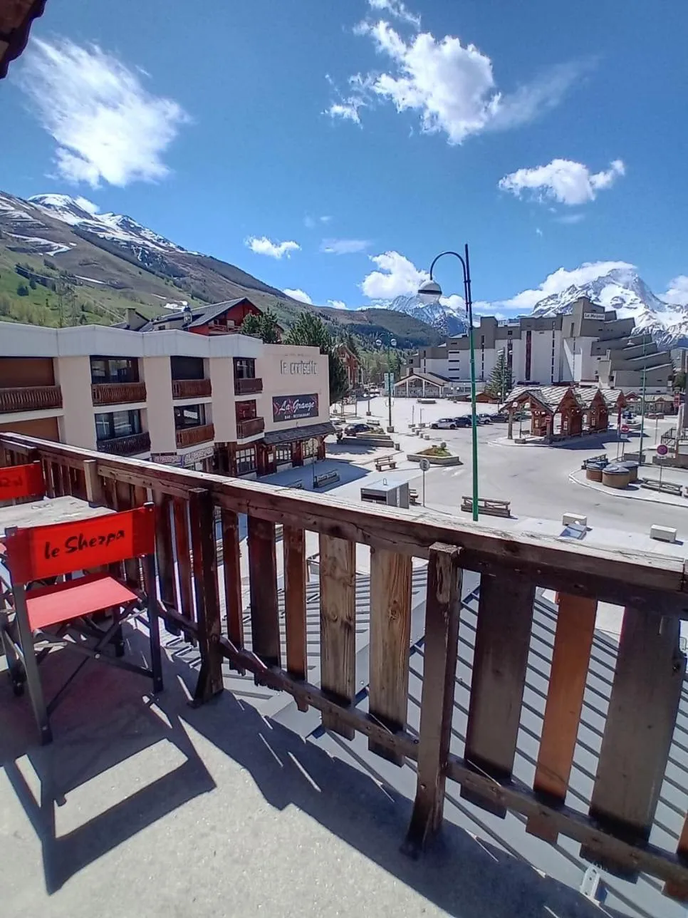 Nearby landmark in Hotel le Sherpa