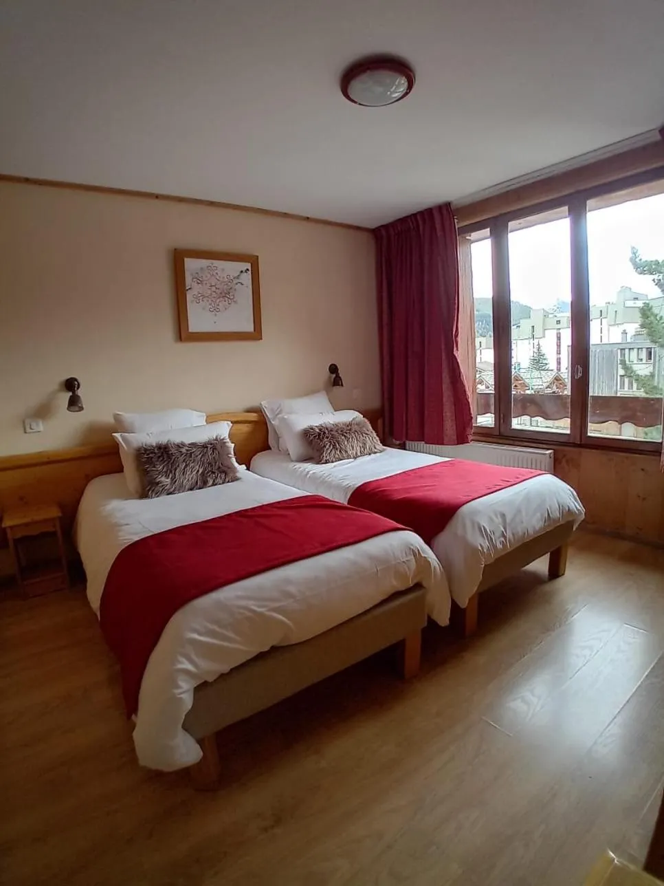 Bed in Hotel le Sherpa