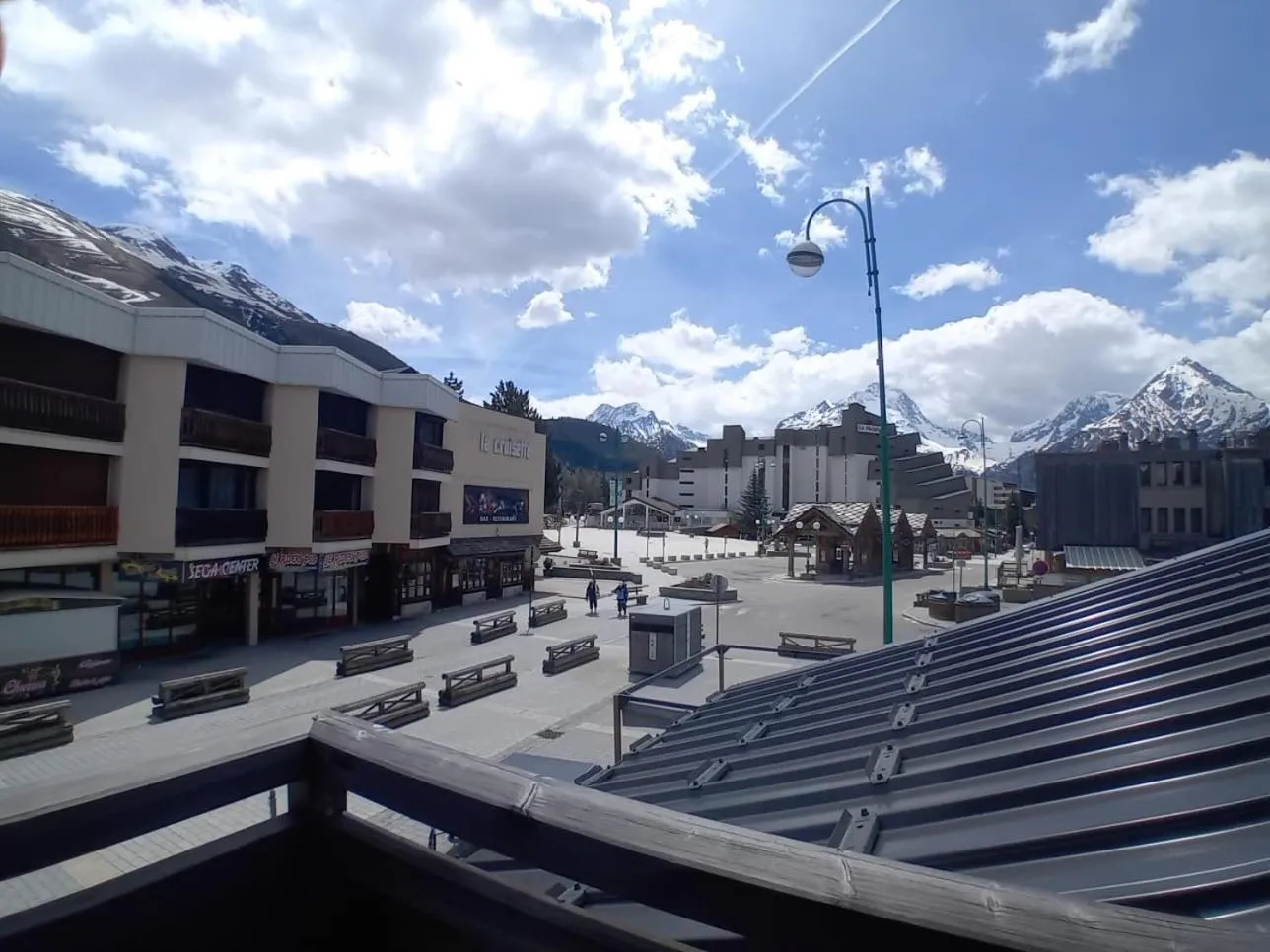 Spring in Hotel le Sherpa