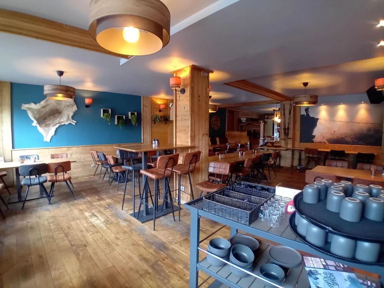 Restaurant/places to eat in Hotel le Sherpa