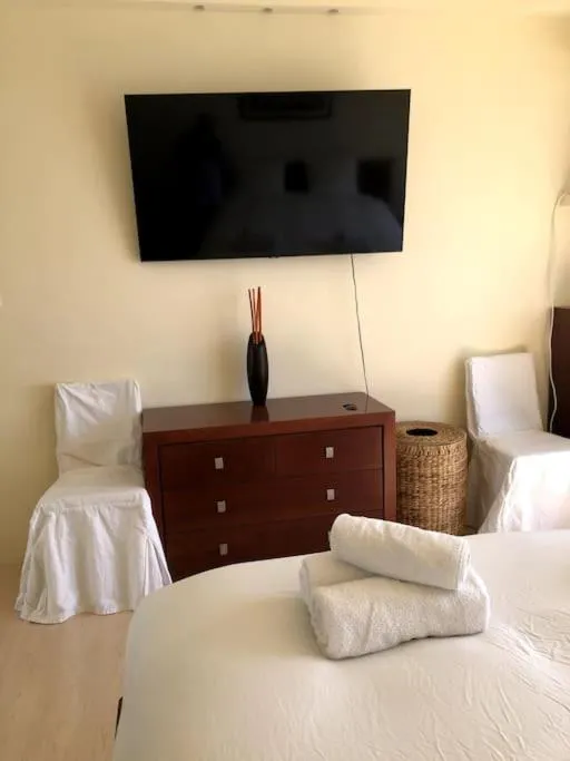 TV and multimedia, Bed in Nitza Seaview Apartments