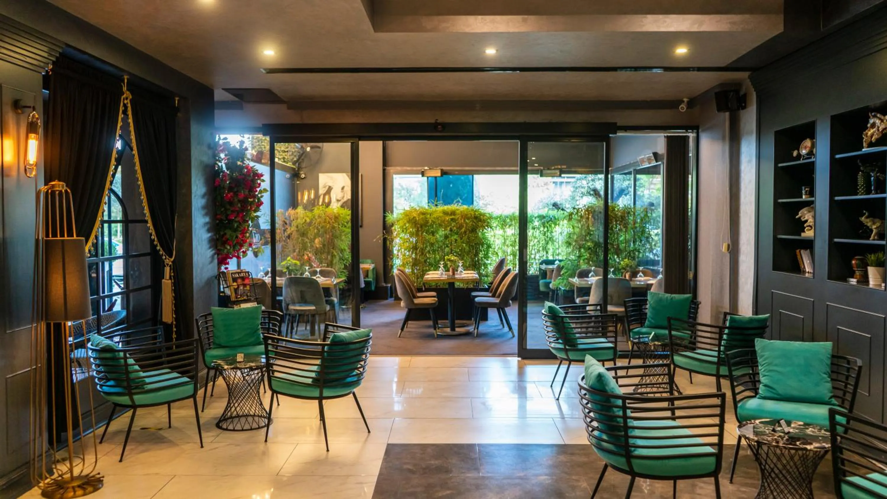 Lounge or bar in Hotel ON7 Sakarya