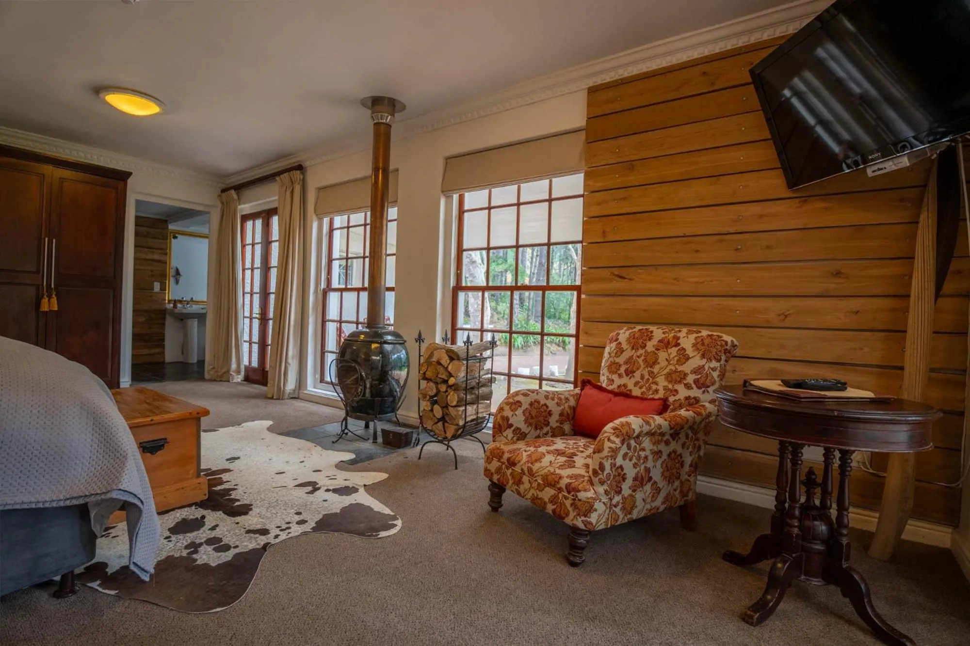 Bedroom in Silvermist Wine Estate