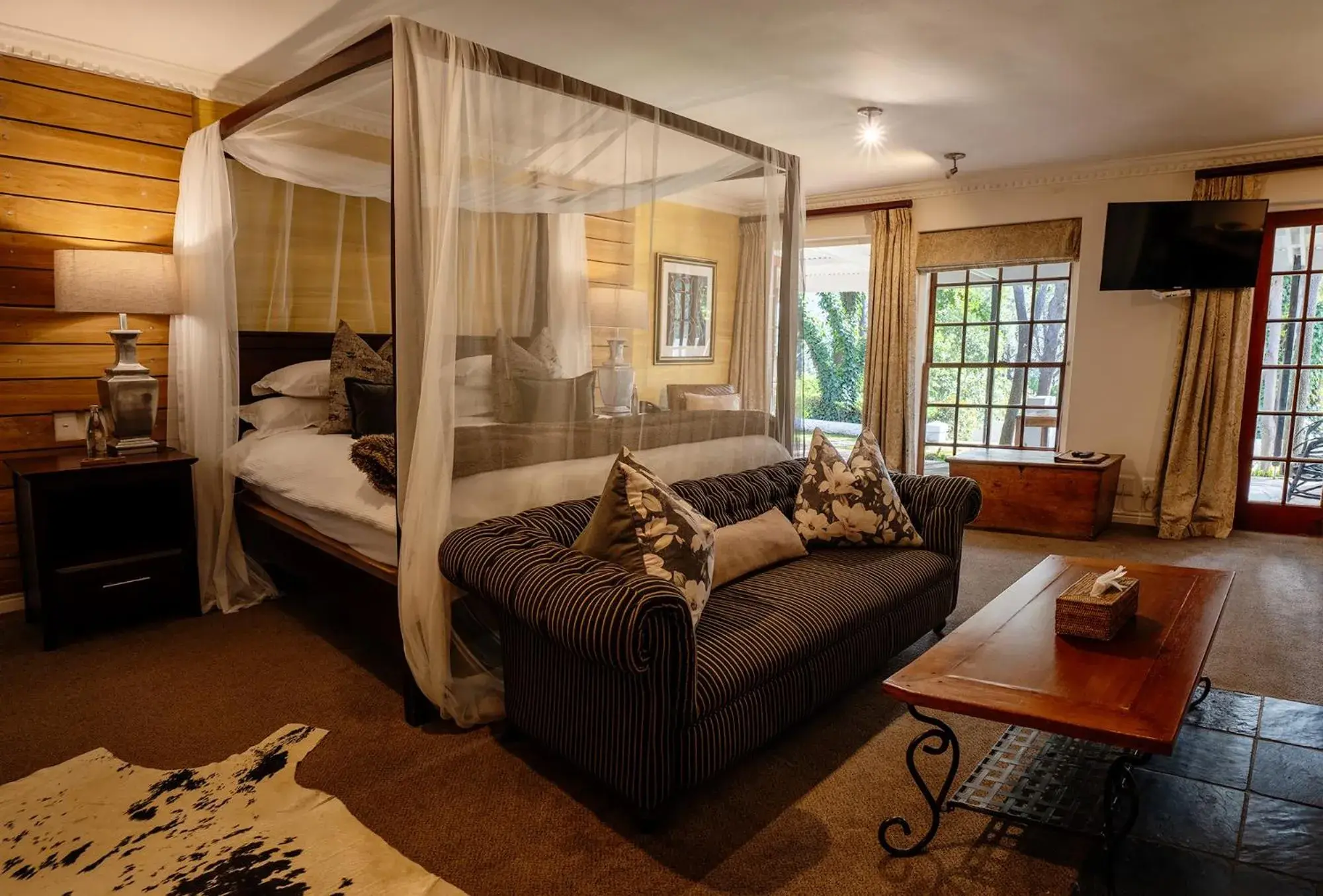 Deluxe Double Room in Silvermist Wine Estate Deluxe Double Room in Silvermist Wine Estate
