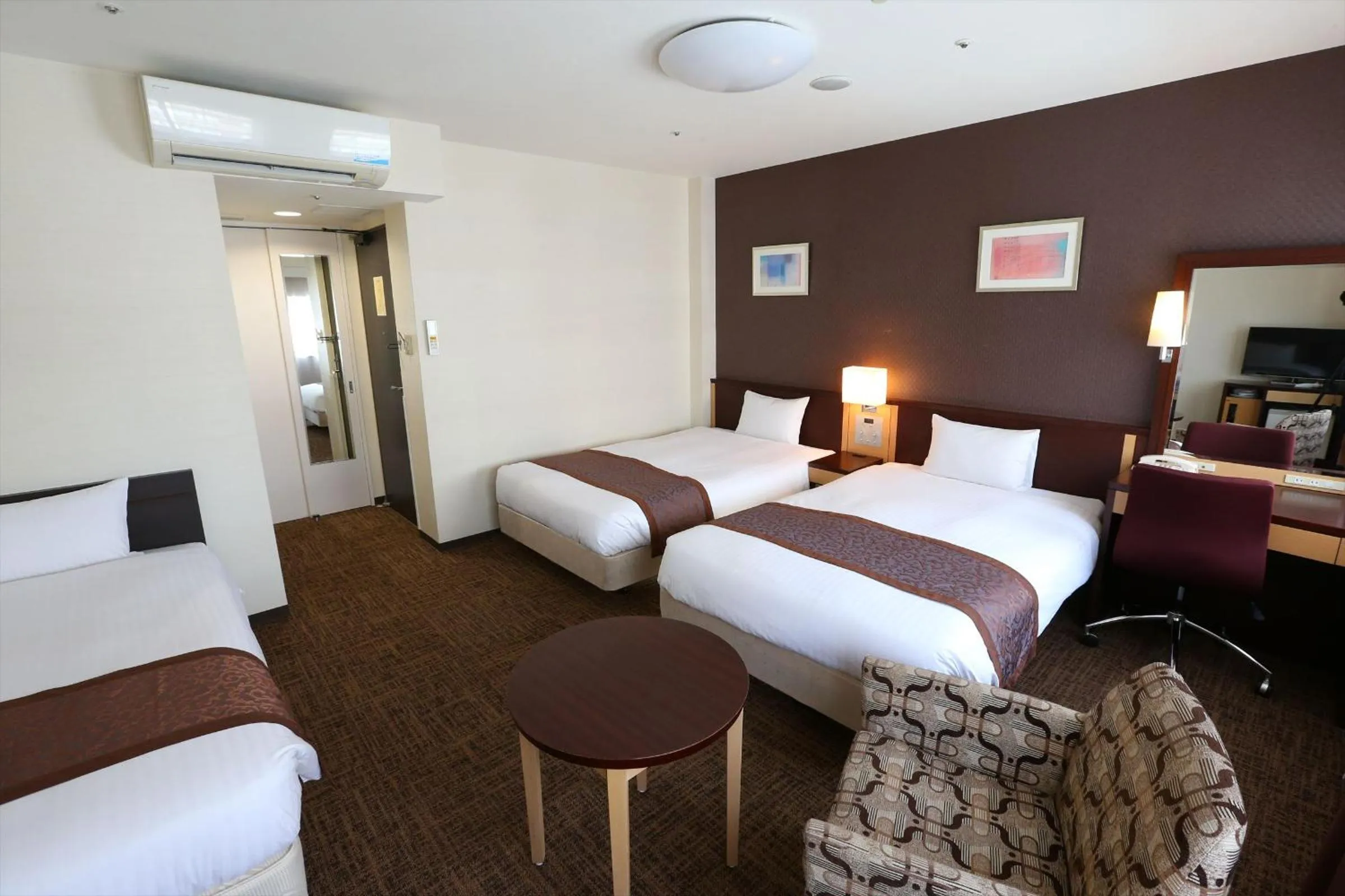 Photo of the whole room, Bed in Hotel Hokke Club Fukuoka