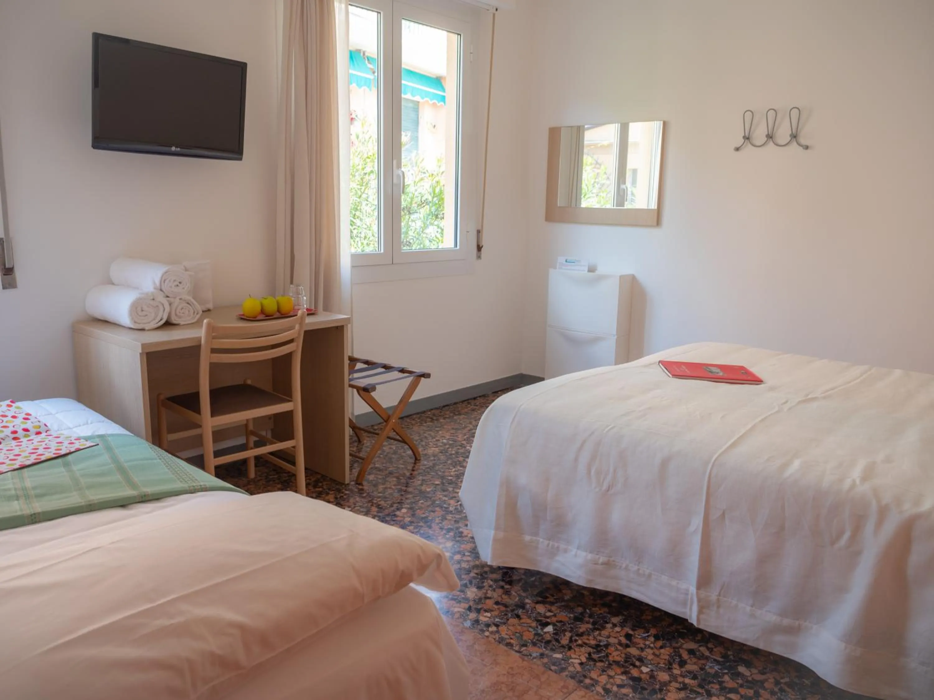 Bedroom, Bed in Hotel Liliana