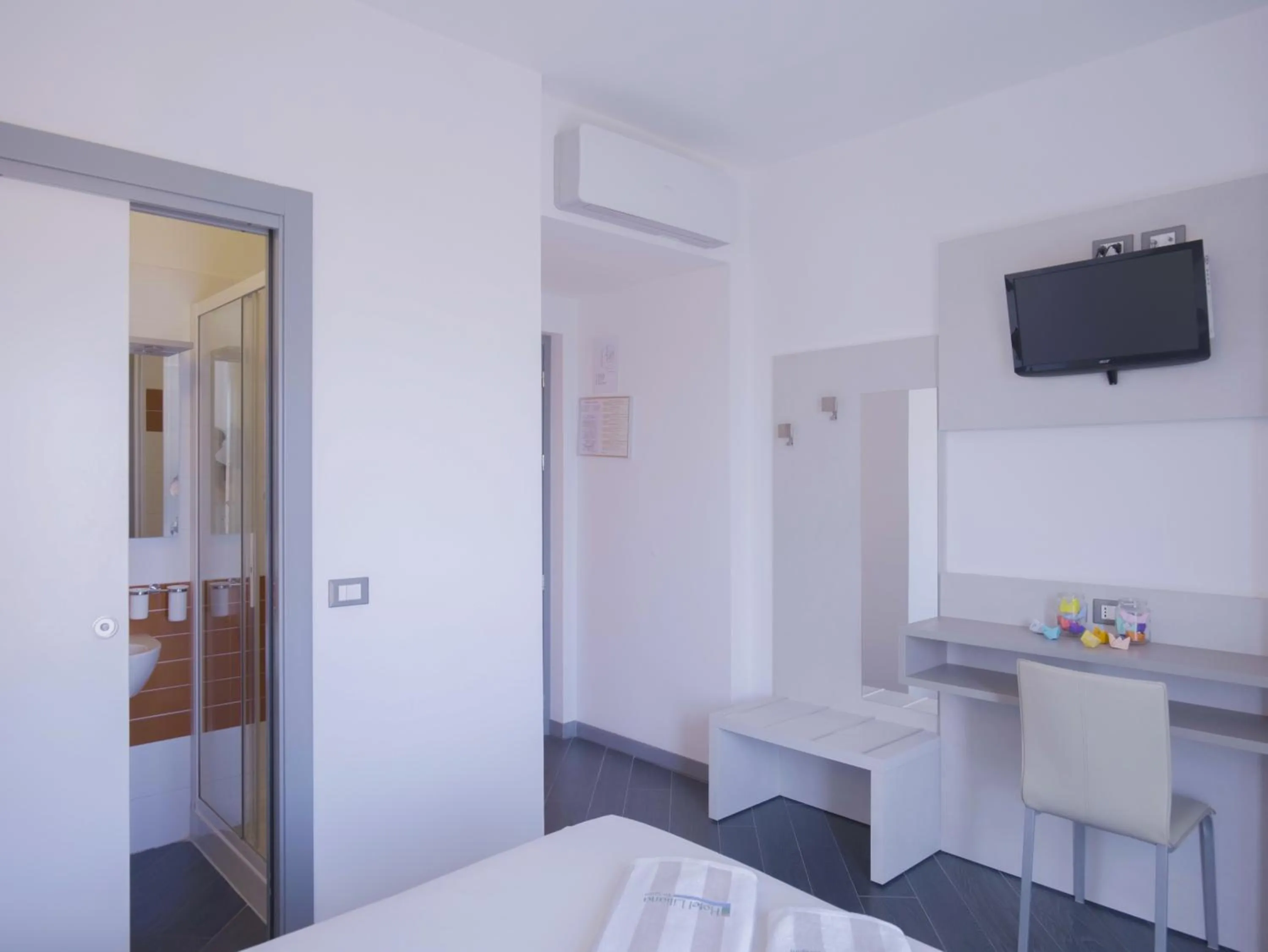 Bedroom, Bed in Hotel Liliana