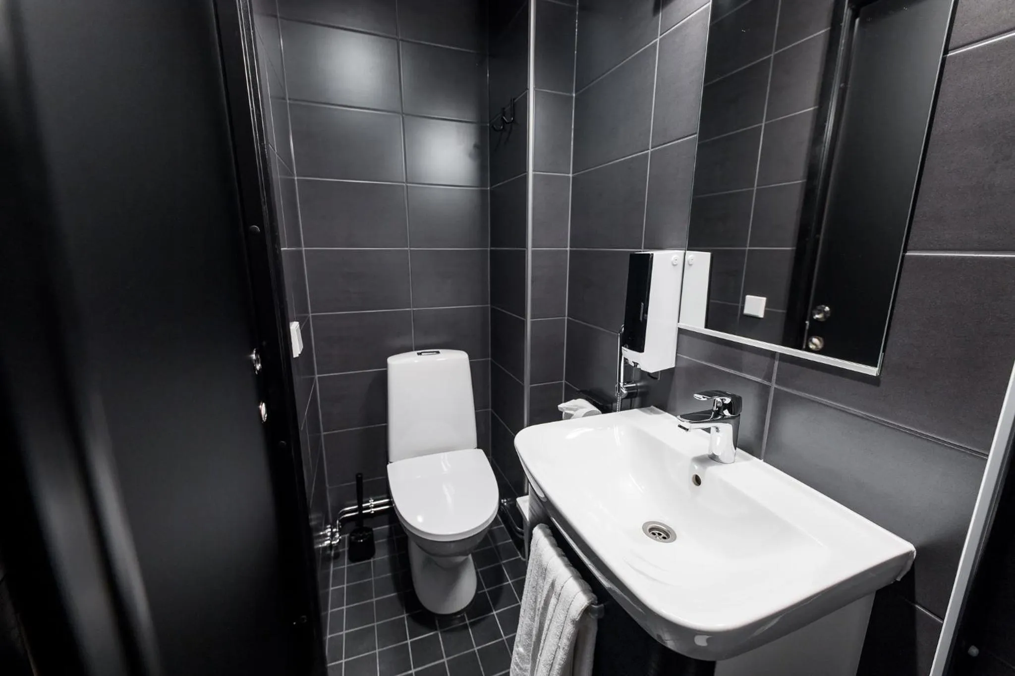 Shower in Forenom Aparthotel Vantaa Tikkurila