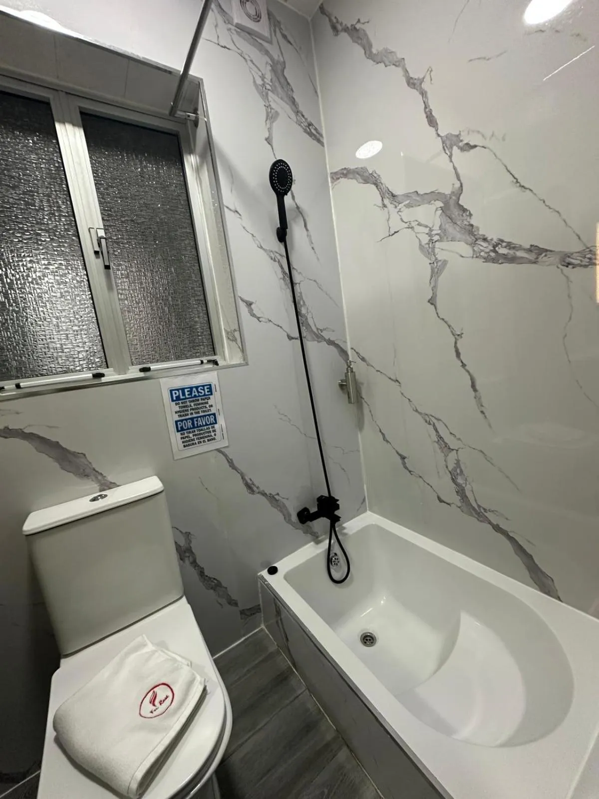 Bathroom in For Rest Aparthotel