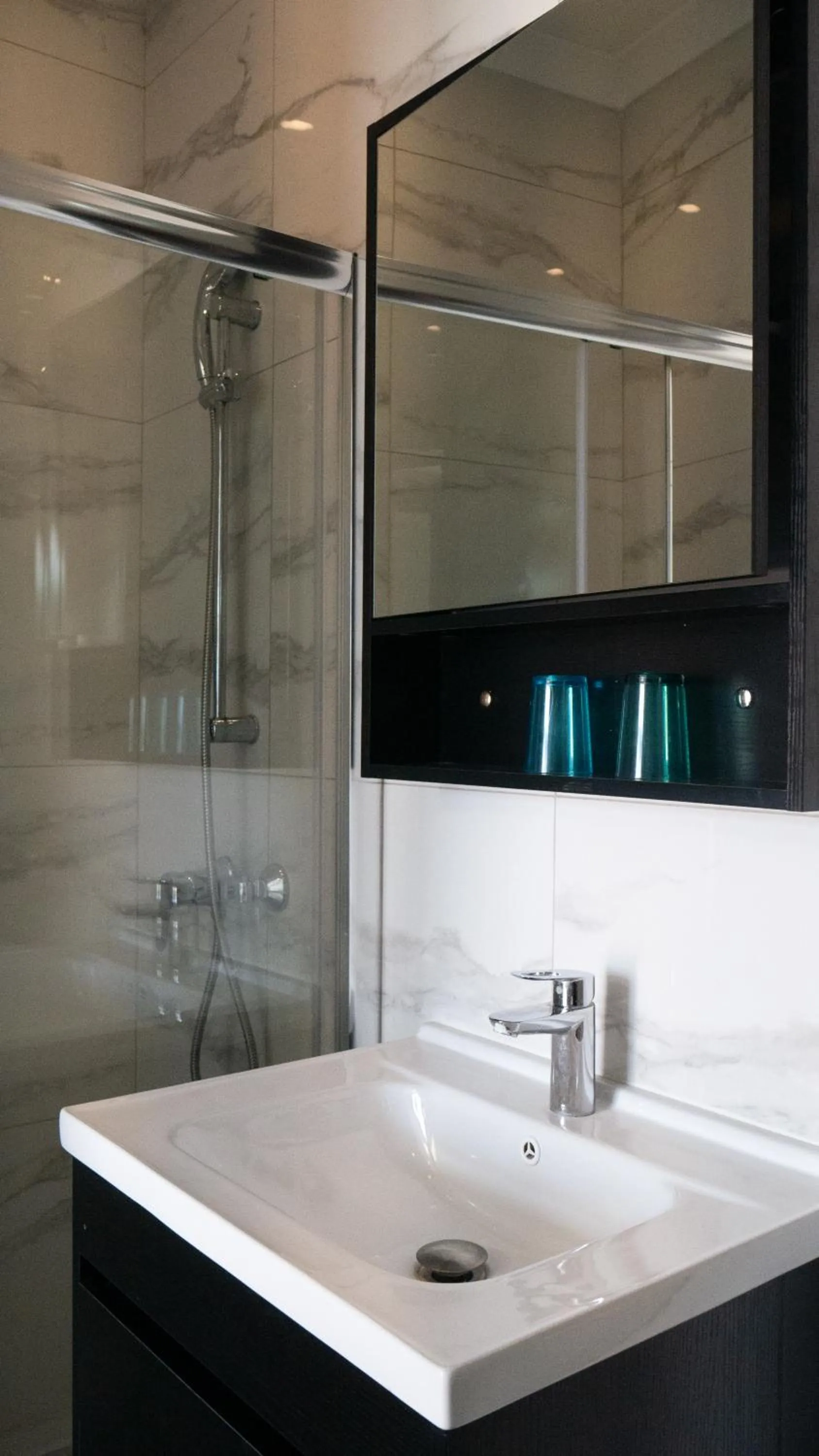 Shower in For Rest Aparthotel