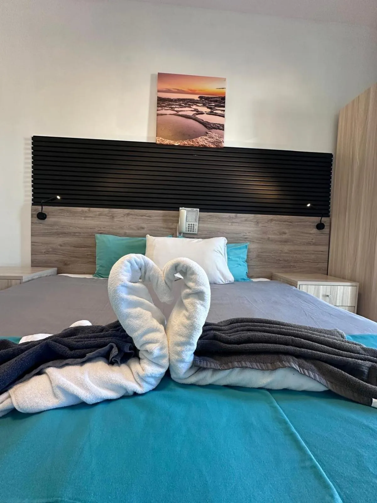 Bed in For Rest Aparthotel