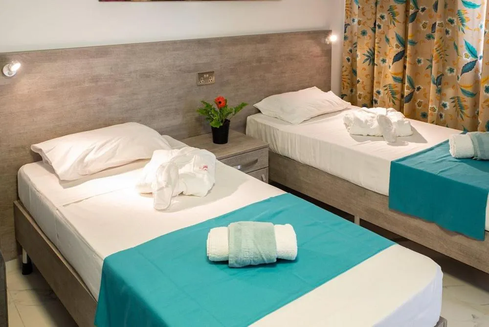 Bed in For Rest Aparthotel