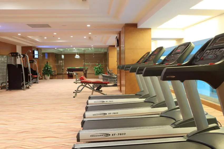 Fitness centre/facilities in Howard Johnson Tongfang Plaza Zhuji