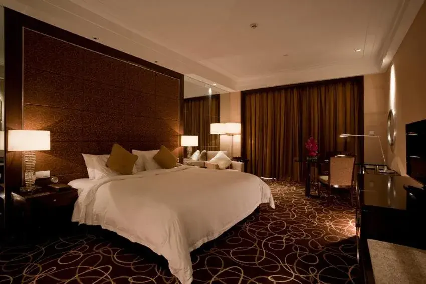 Deluxe King Room - Smoking in Howard Johnson Tongfang Plaza Zhuji Deluxe King Room - Smoking in Howard Johnson Tongfang Plaza Zhuji