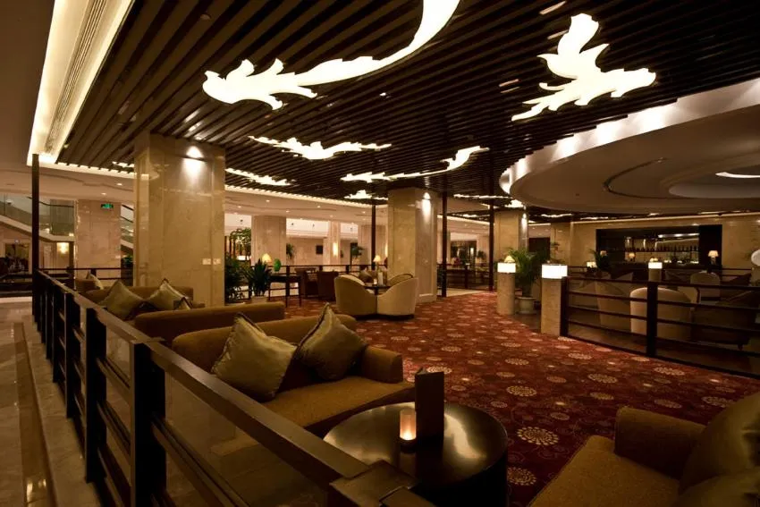 Lounge or bar in Howard Johnson Tongfang Plaza Zhuji