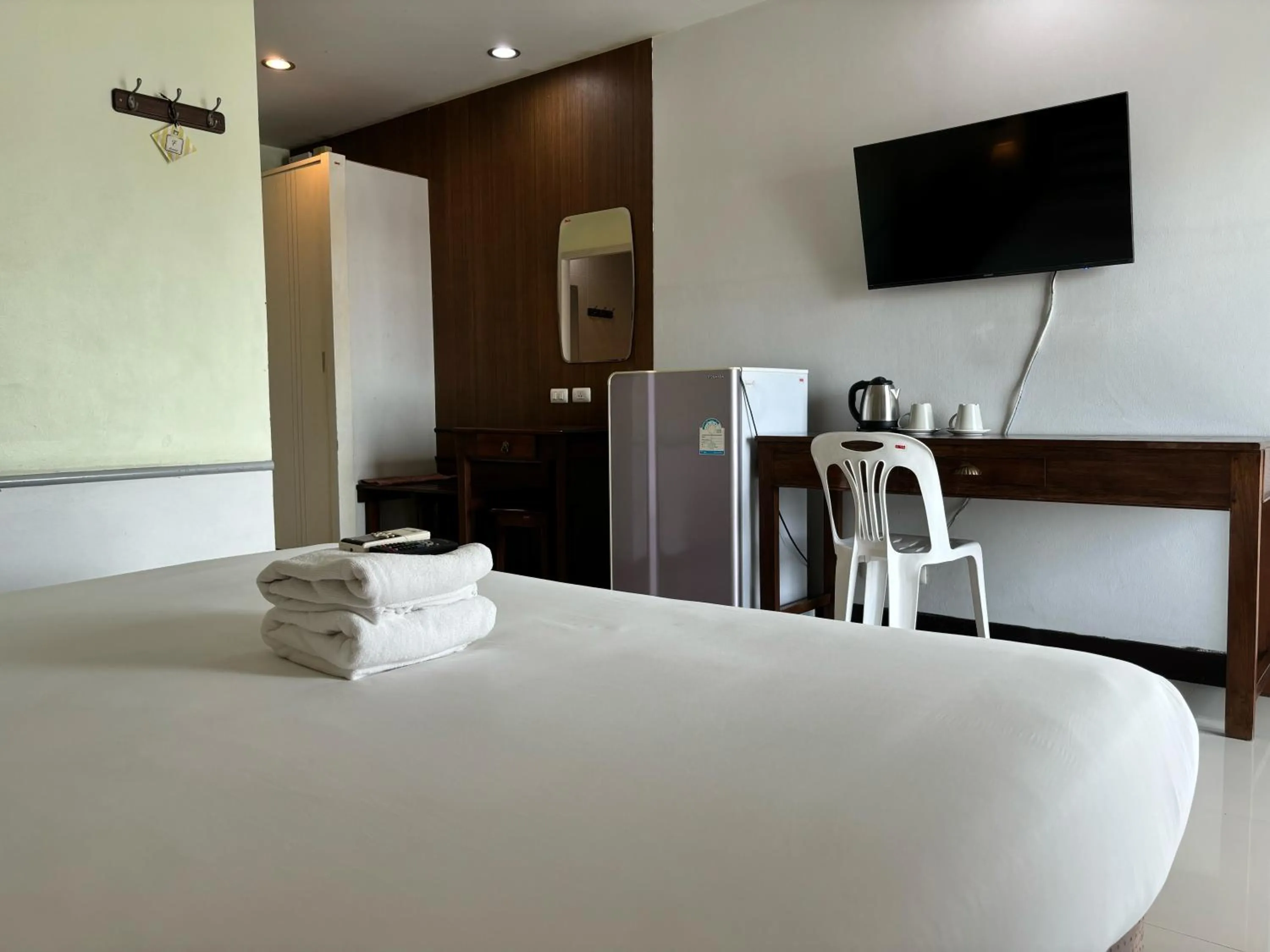 Bedroom, Bed in Sutus Court 1