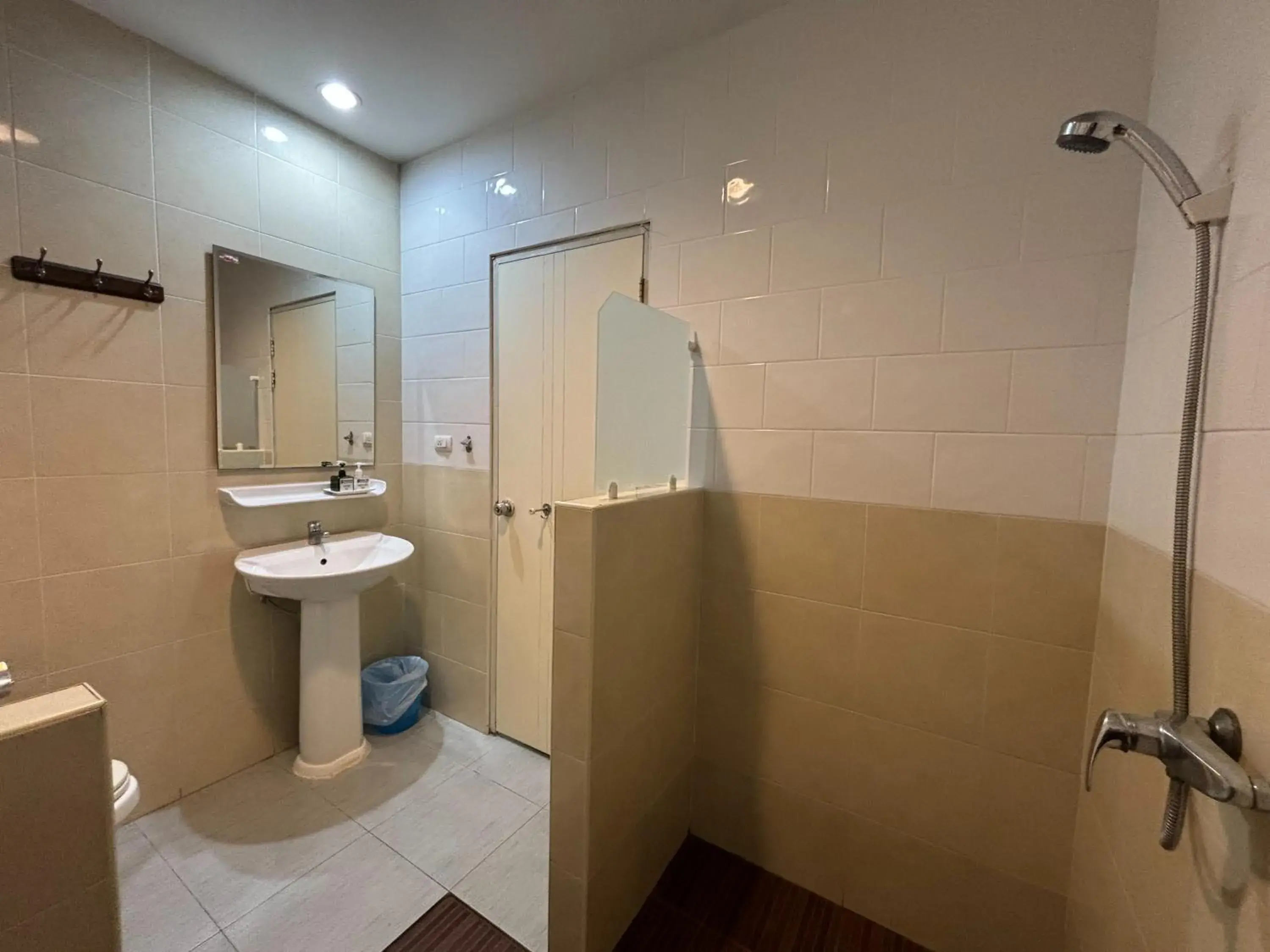 Standard Double Room in Sutus Court 1 Standard Double Room in Sutus Court 1