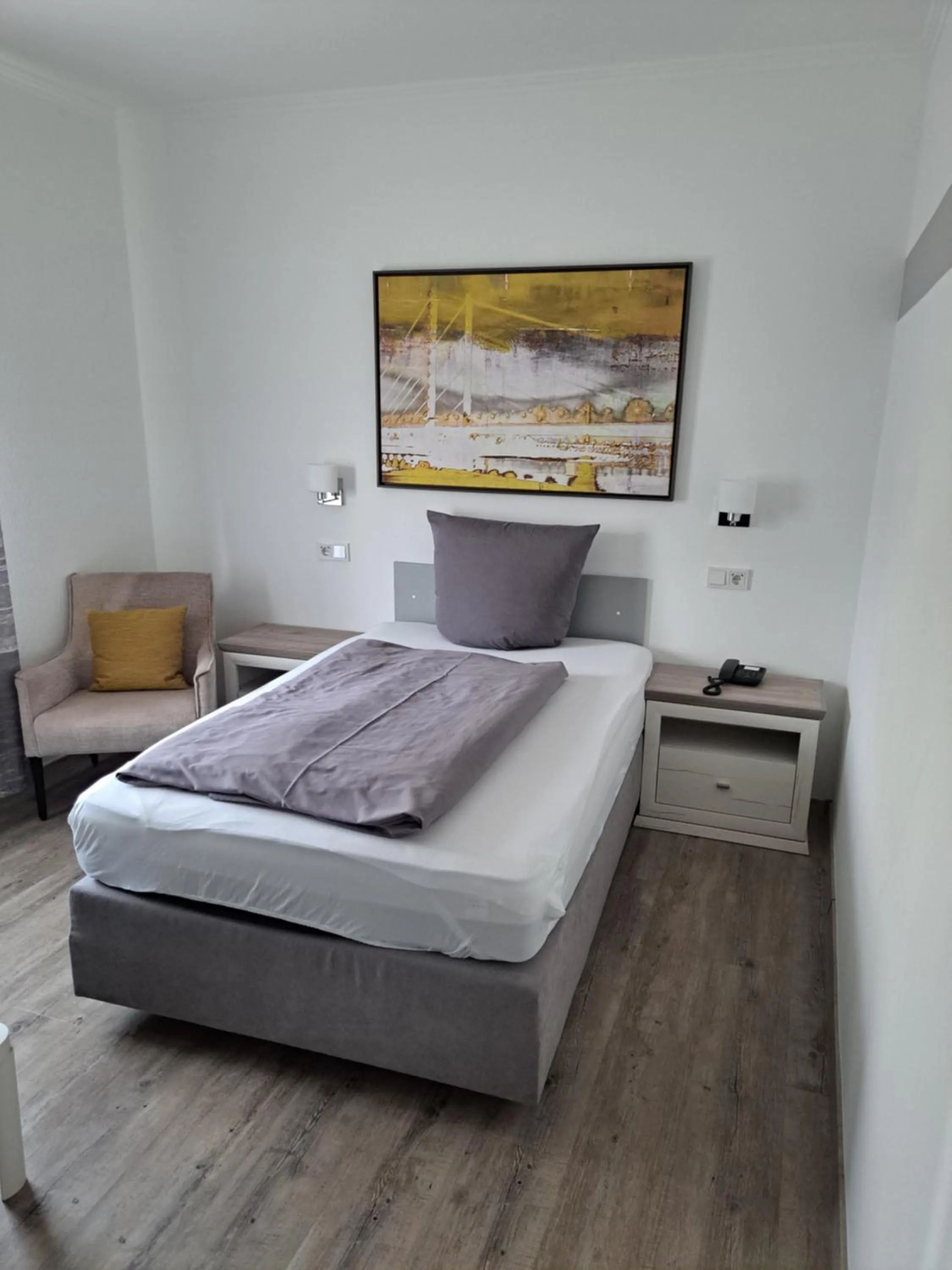 Bed in Hotel Angerland Garni
