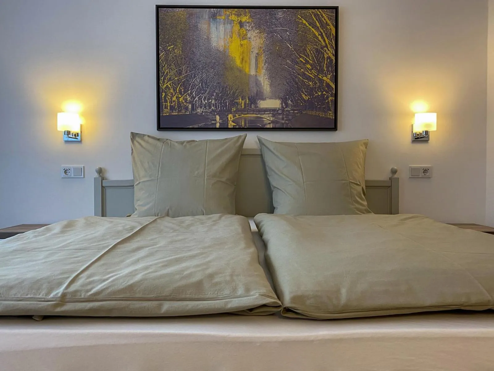 Bed in Hotel Angerland Garni