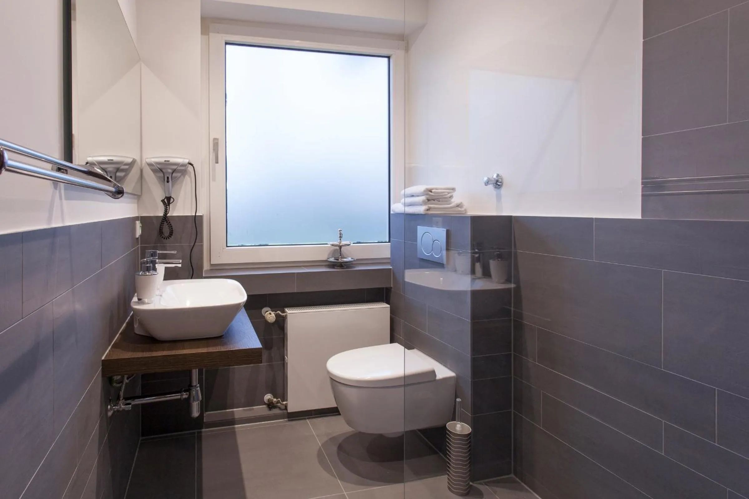 Shower in Hotel Angerland Garni