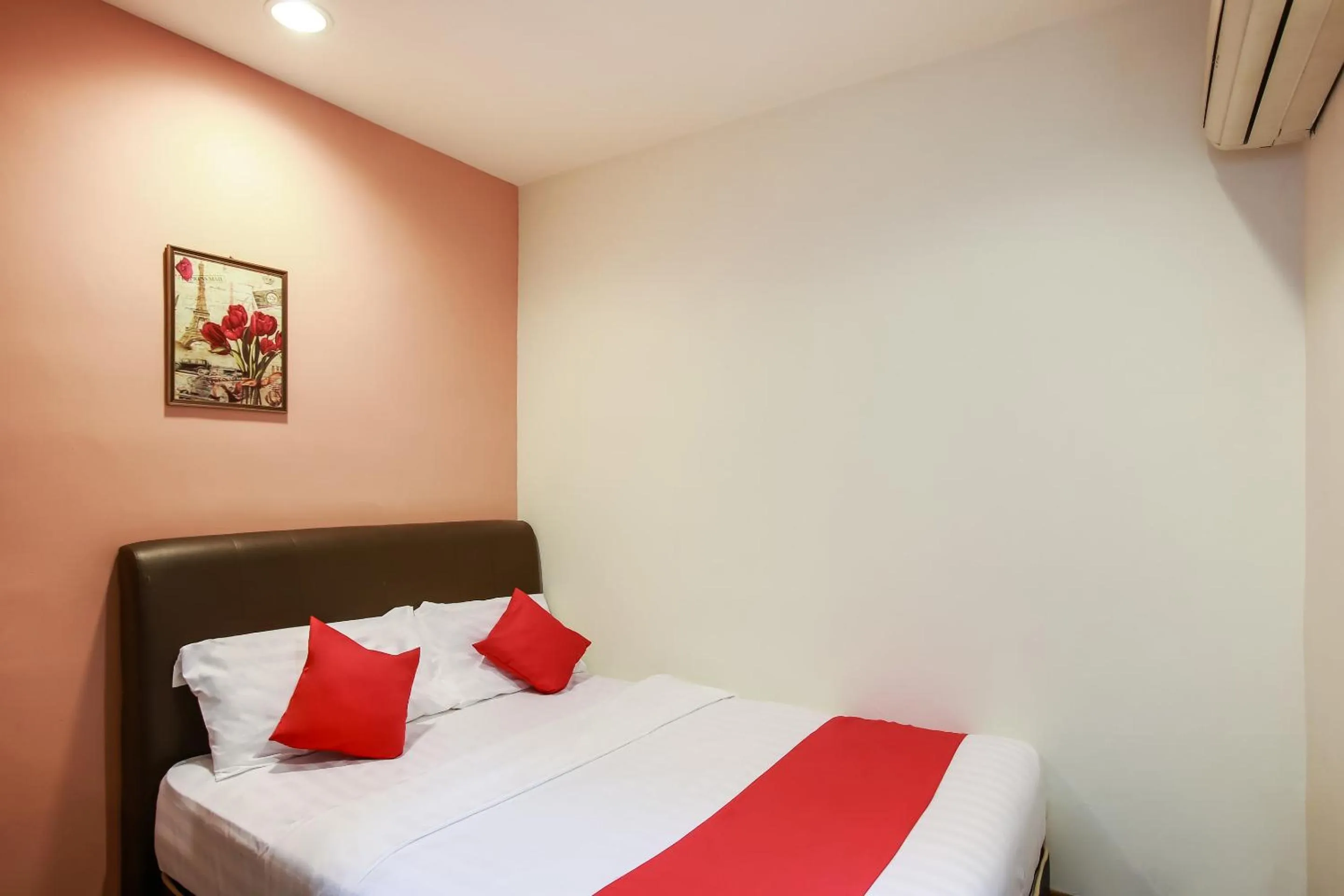 Bedroom, Bed in Hotel O Taj (seksyen 7)