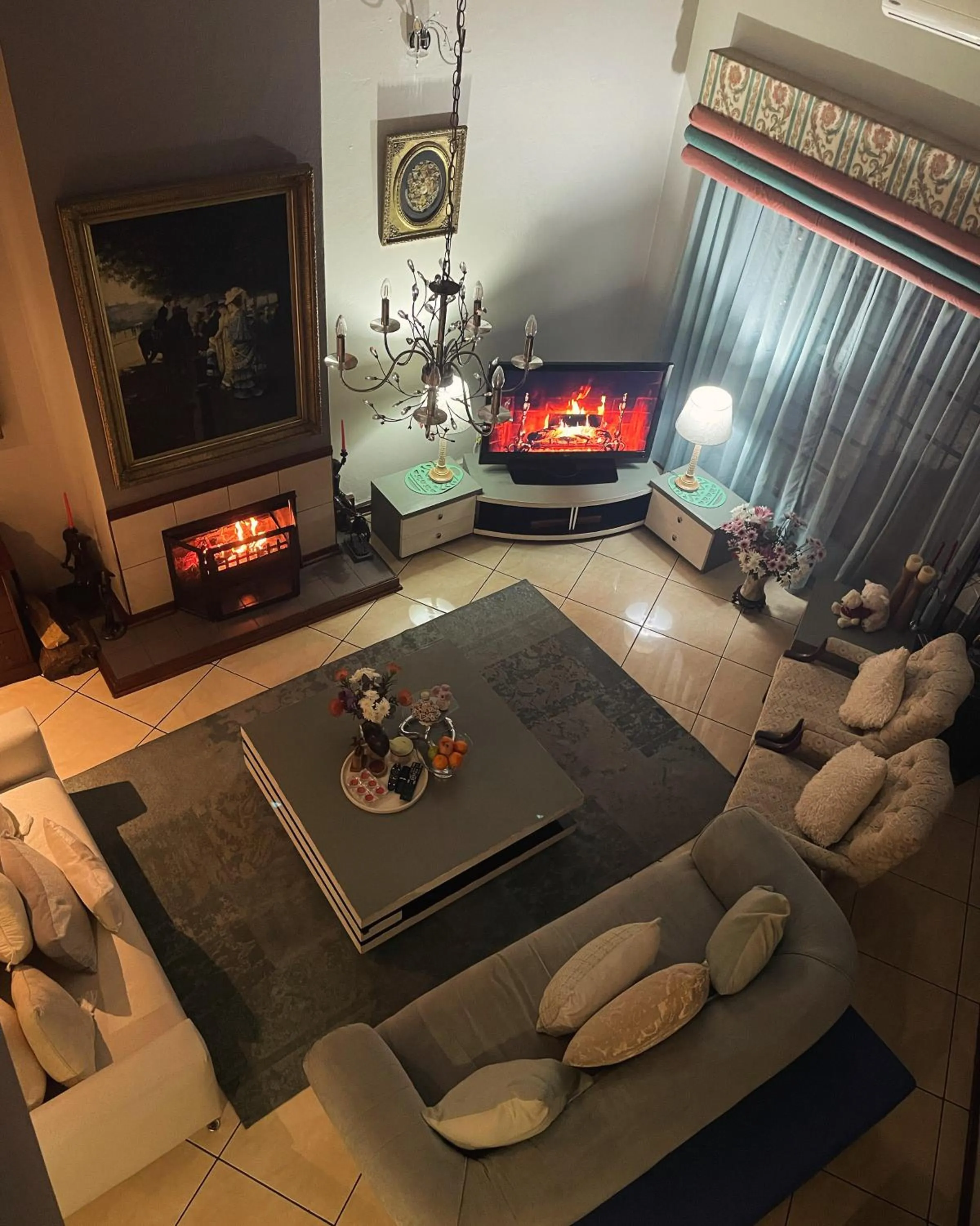 Living room in Marion Lodge