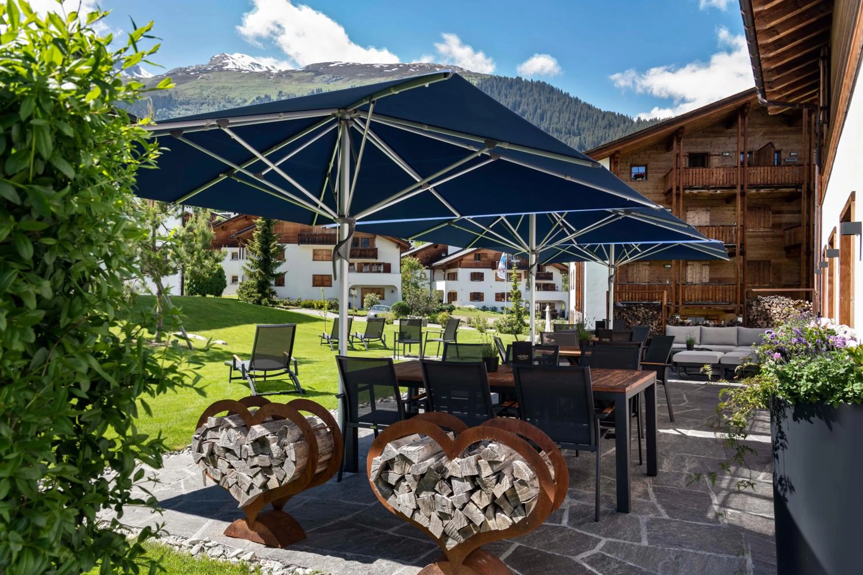 Restaurant/places to eat in Hotel Mischun