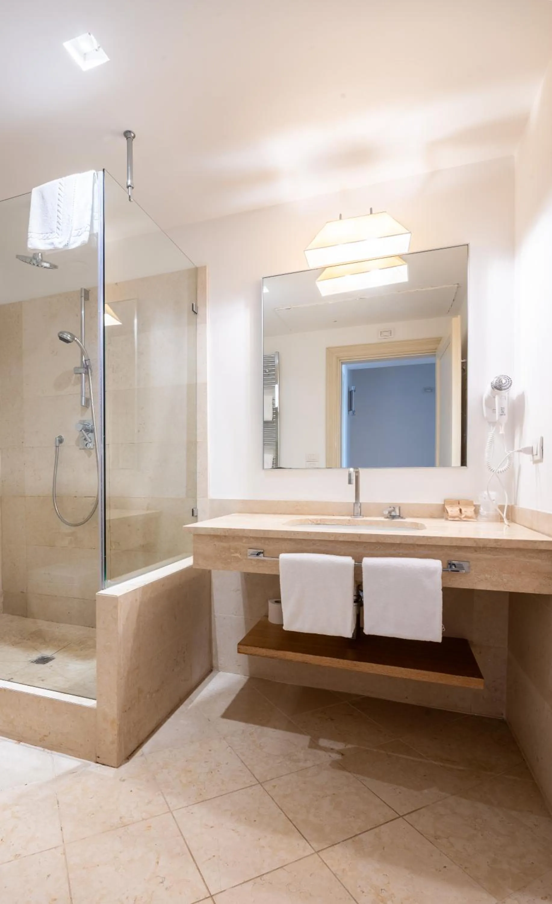 Shower in Villa Il Palagio