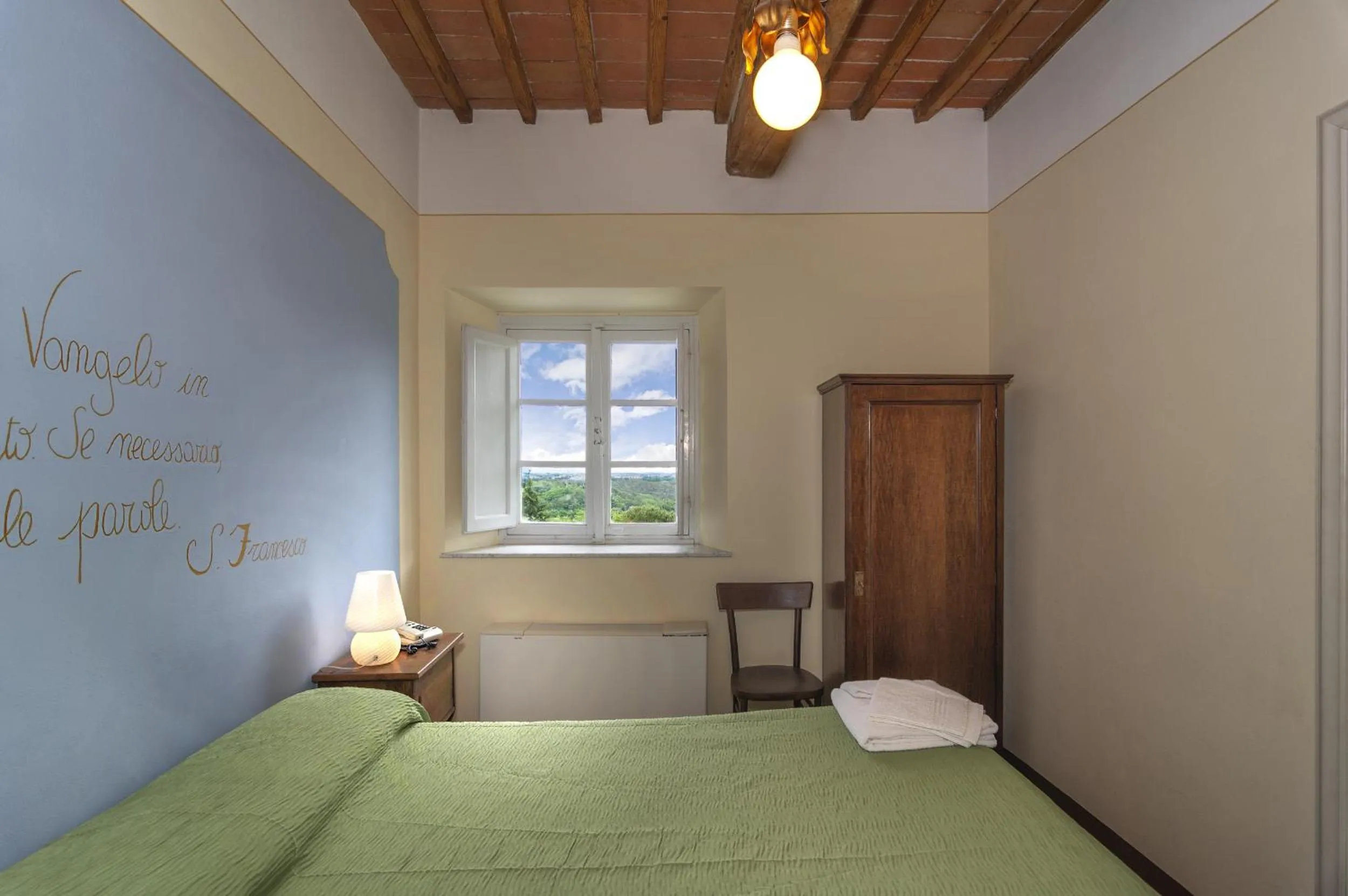 Bed in Casa Diocesana di Lucca