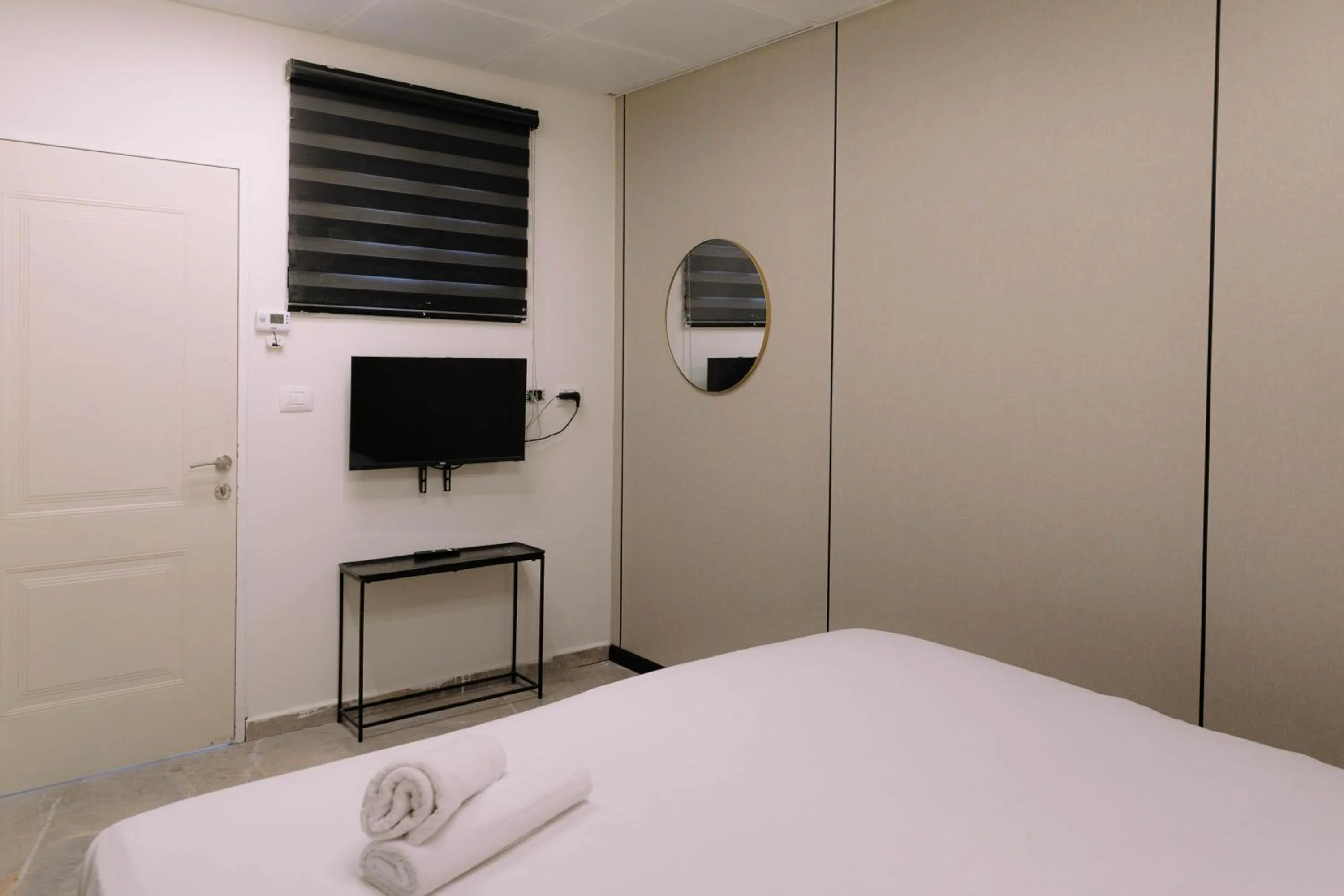 Bed in Rich Luxury Suites - Renovated