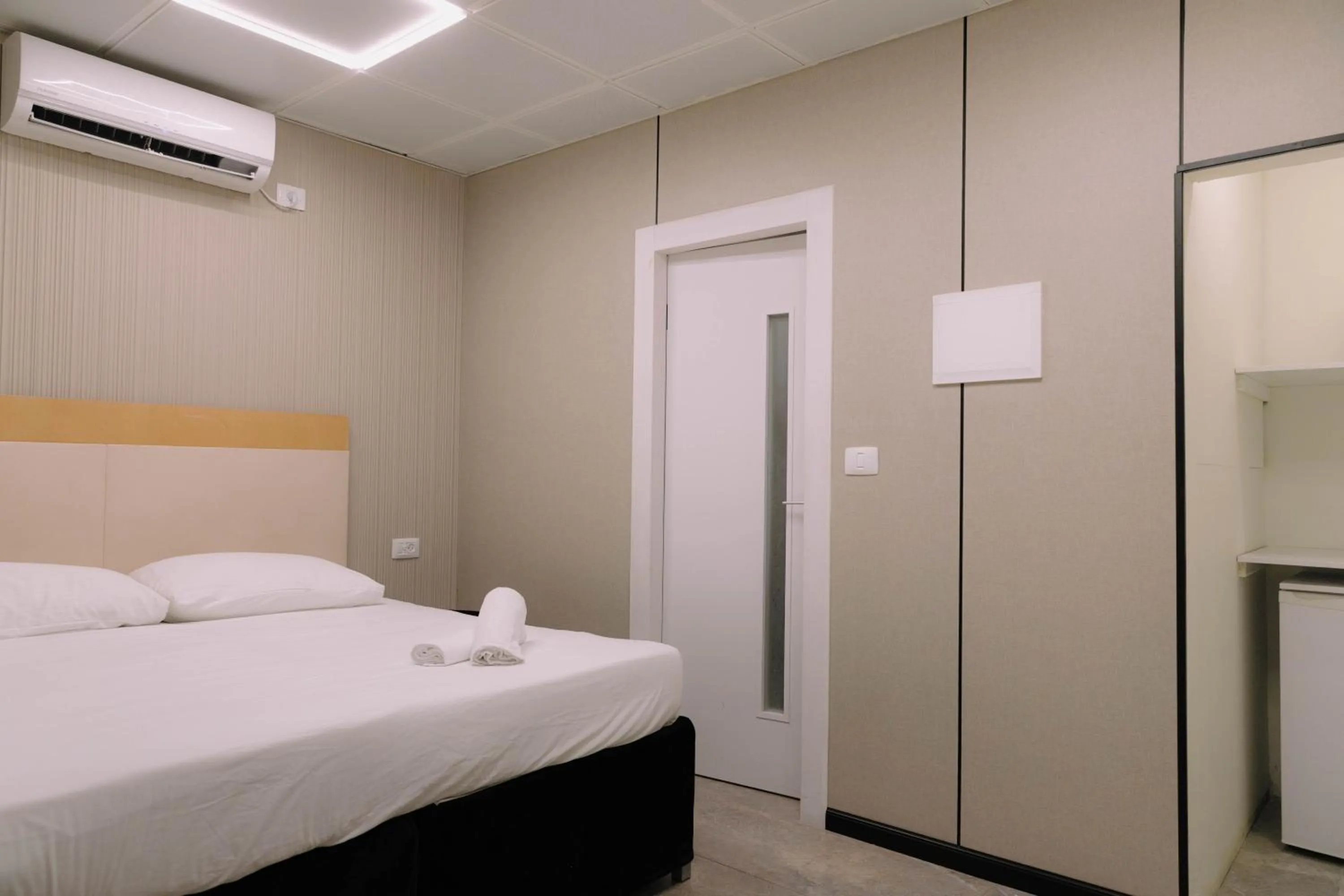 Bed in Rich Luxury Suites - Renovated