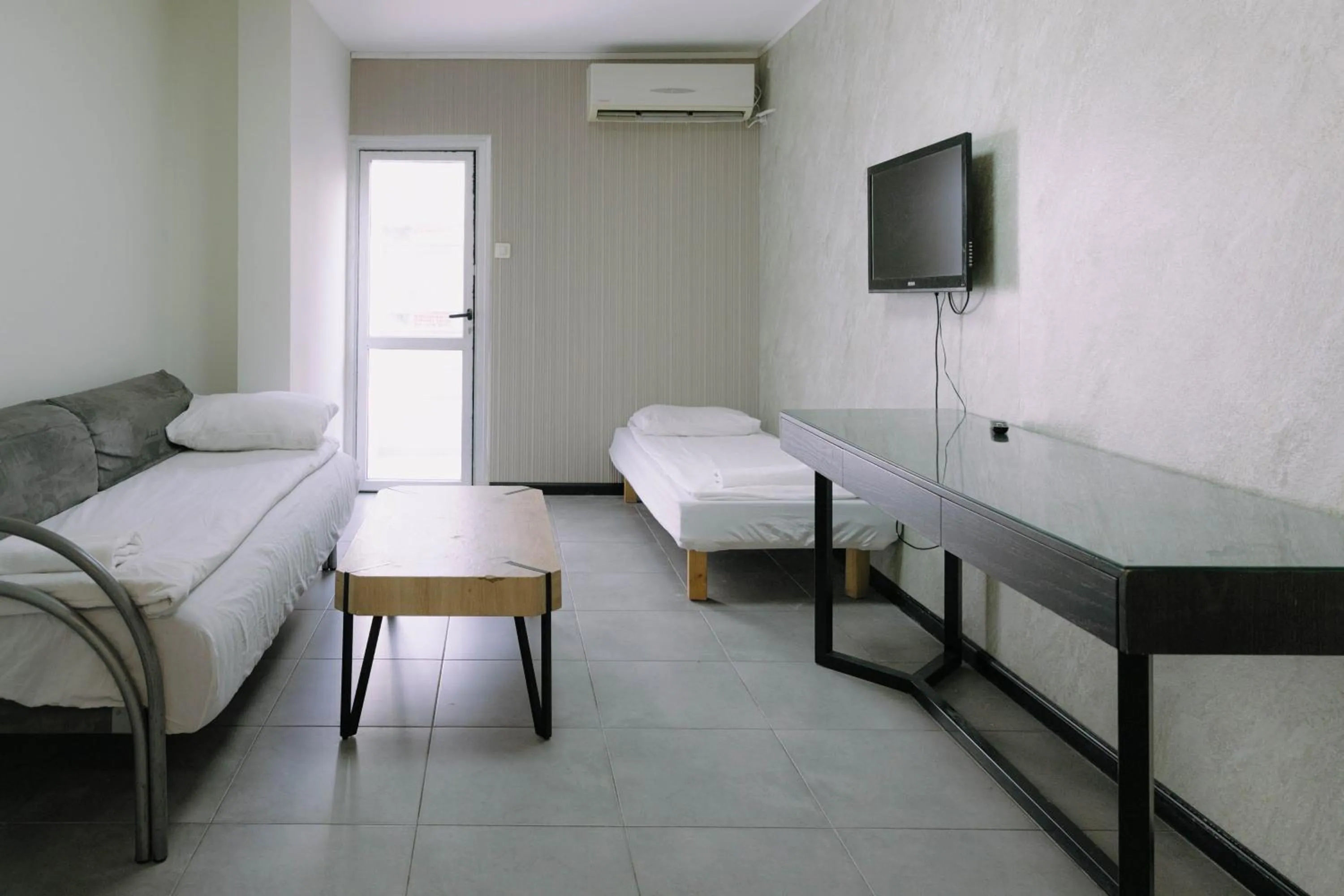 Bed in Rich Luxury Suites - Renovated