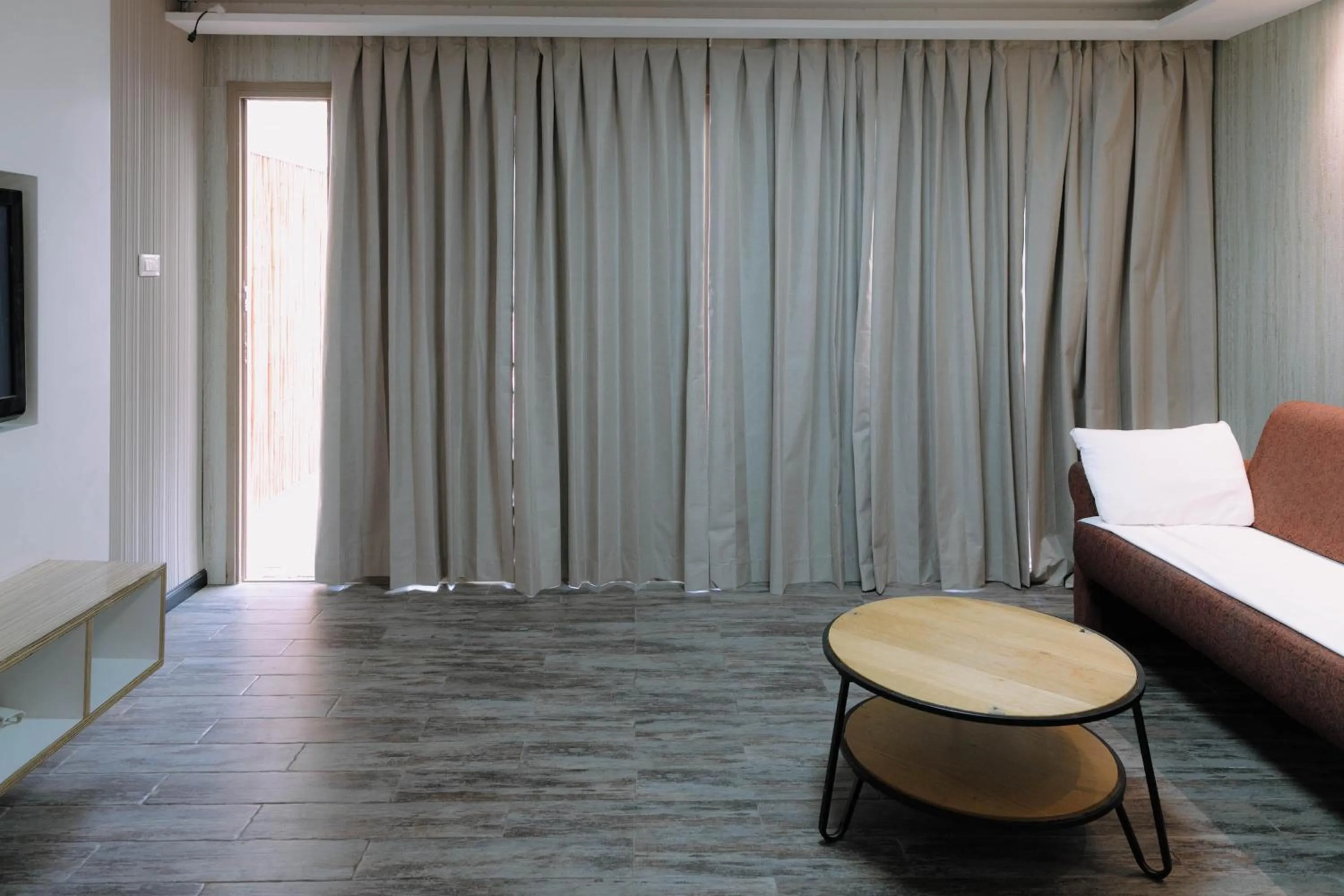 Bed in Rich Luxury Suites - Renovated