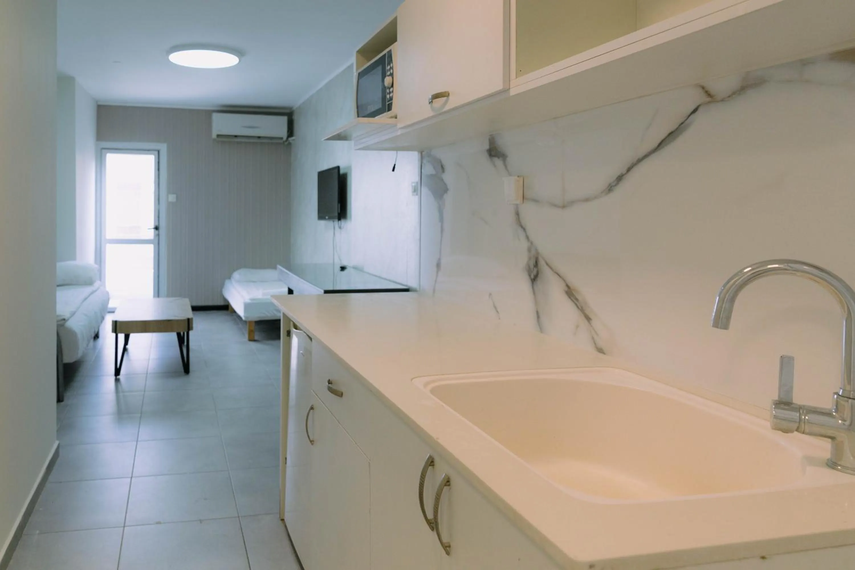 Rich Luxury Suites - Renovated