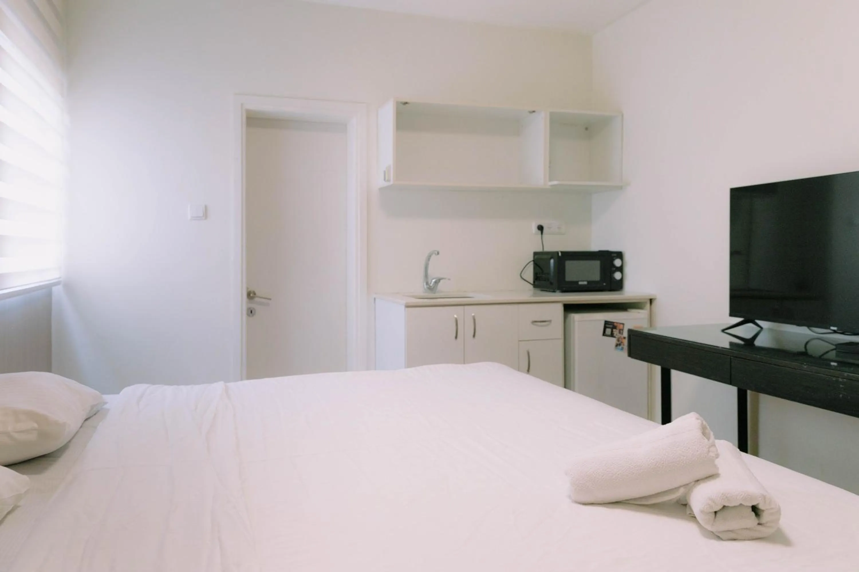 Bed in Rich Luxury Suites - Renovated