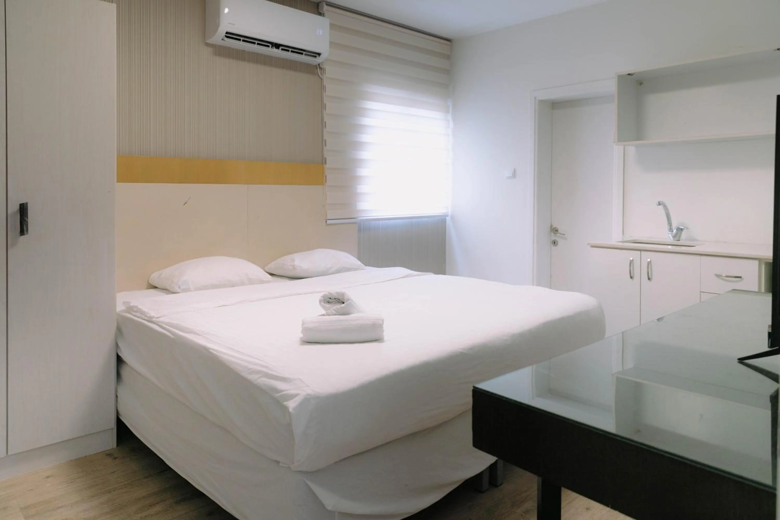 Bed in Rich Luxury Suites - Renovated