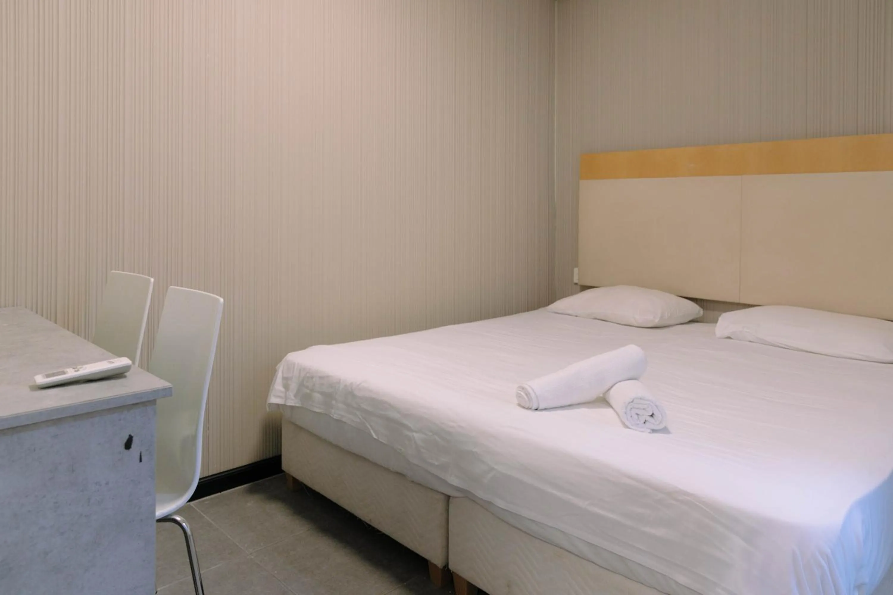 Bed in Rich Luxury Suites - Renovated