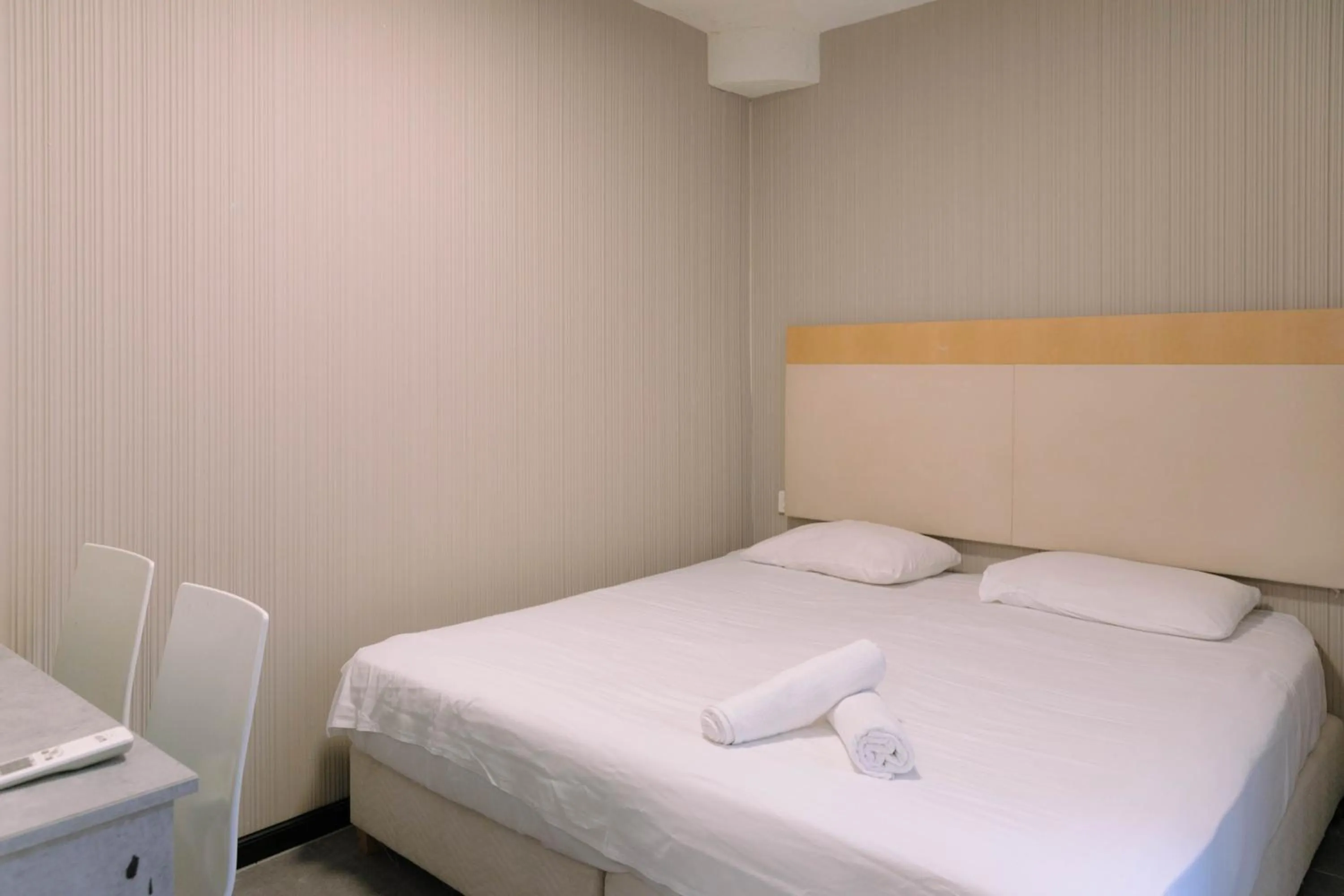 Bed in Rich Luxury Suites - Renovated