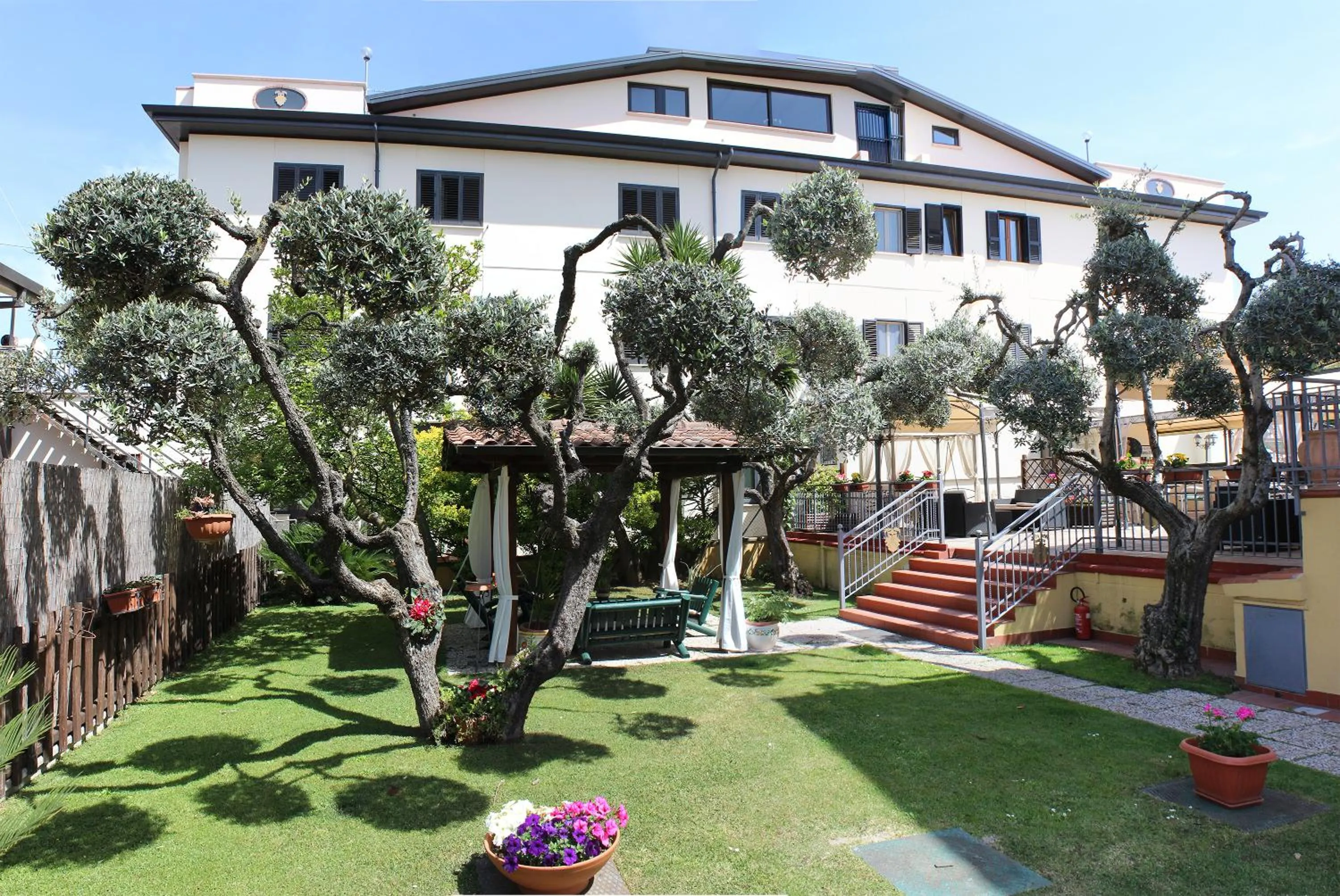 Garden in Hotel Nespolo D'Oro