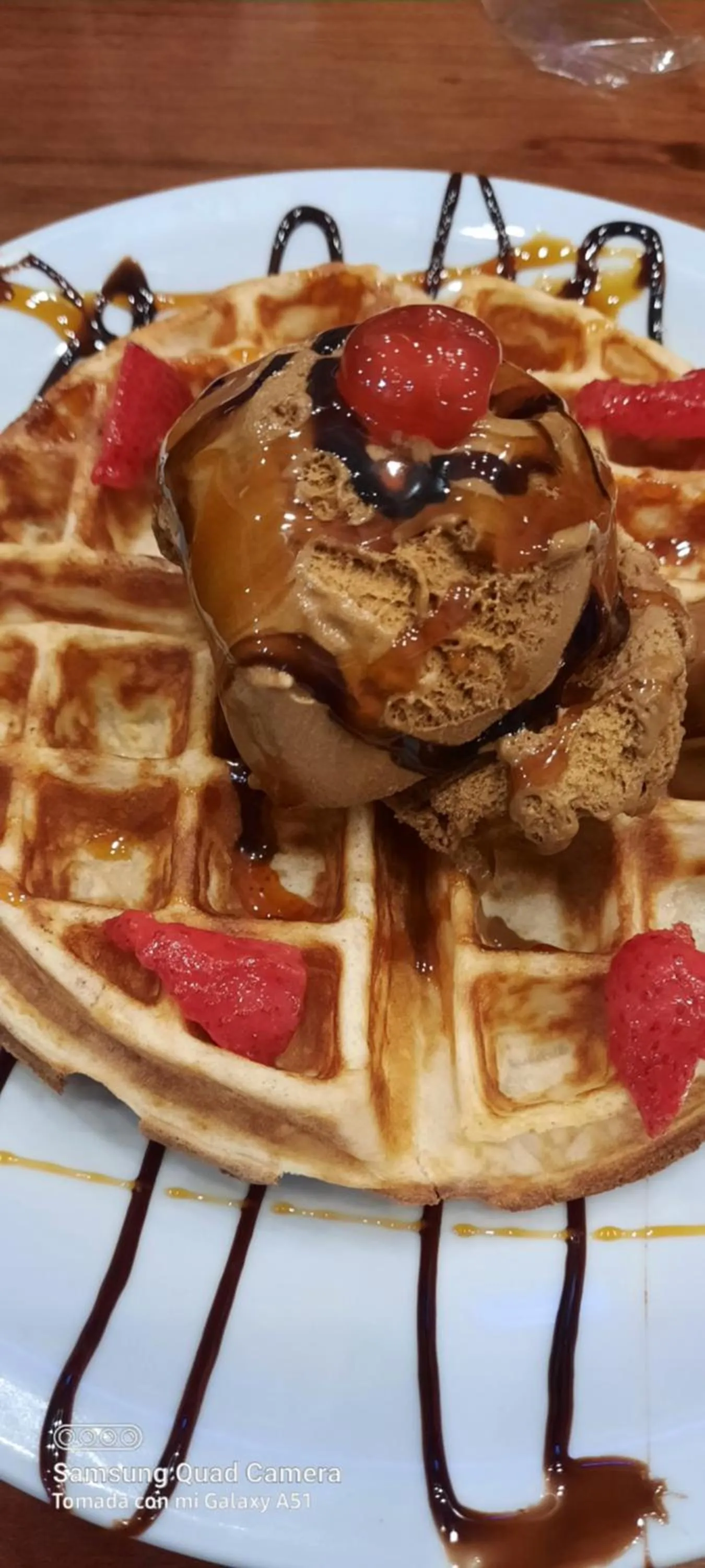 Restaurant/places to eat in Hosteria Lekun Lekun