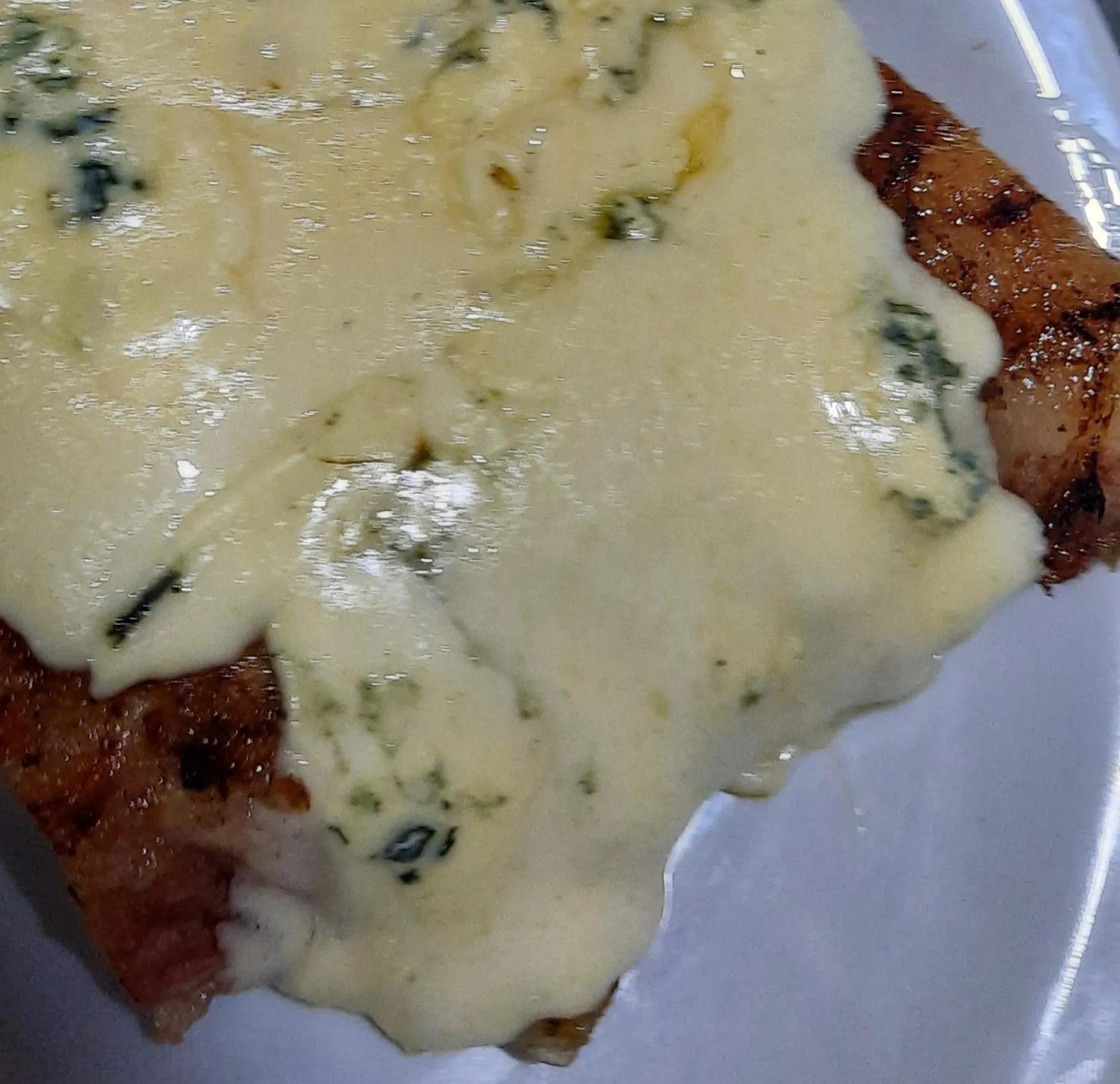 Restaurant/places to eat in Hosteria Lekun Lekun