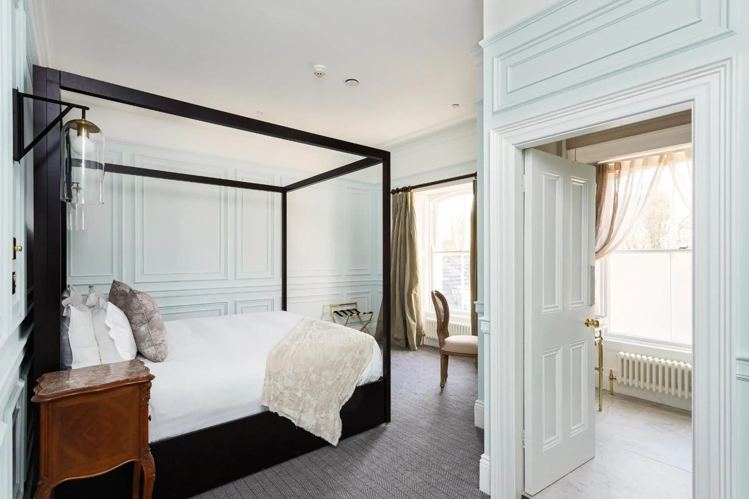 The Manor House - single occupancy - Deluxe King in Liss Ard Estate The Manor House - single occupancy - Deluxe King in Liss Ard Estate