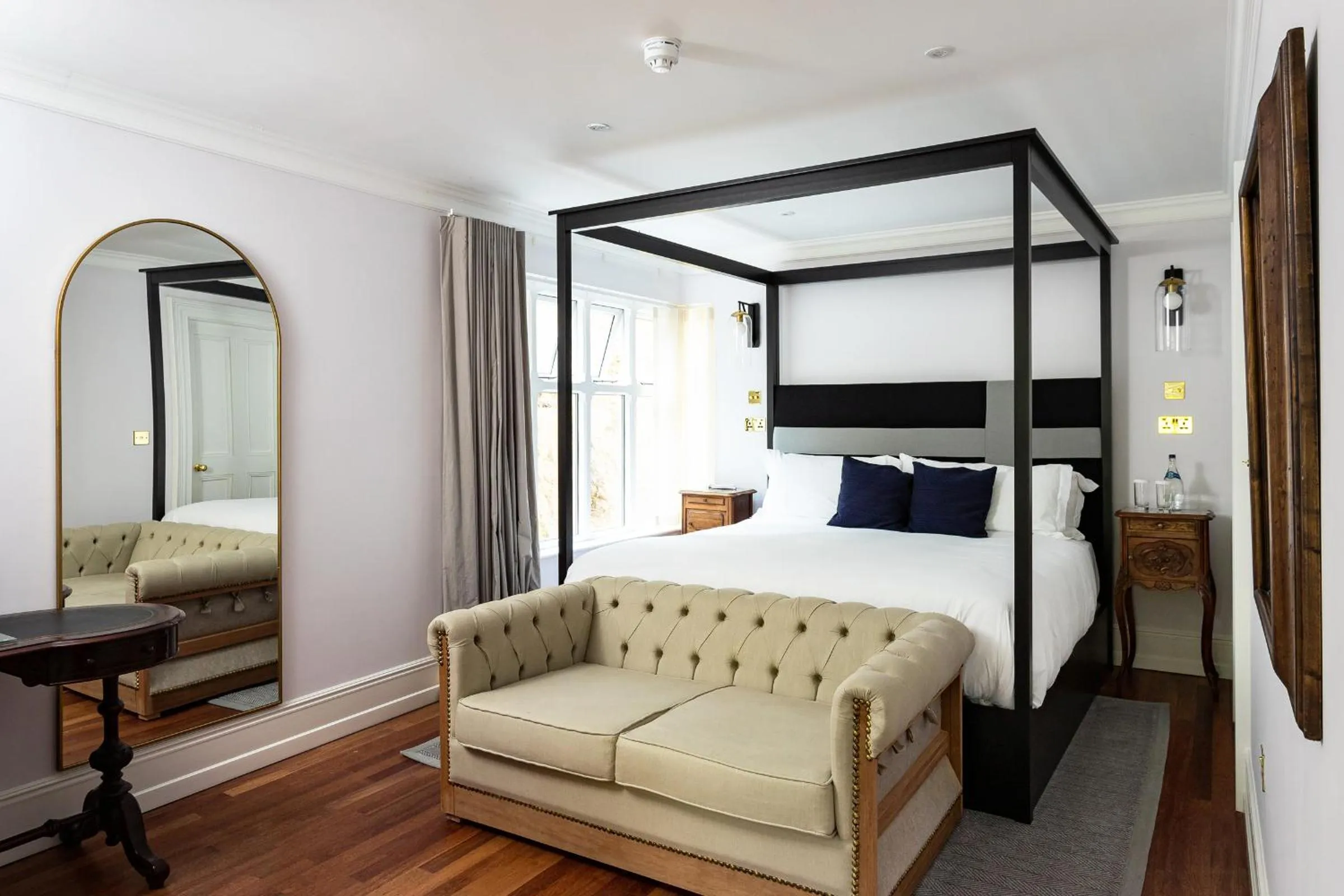 Photo of the whole room in Liss Ard Estate