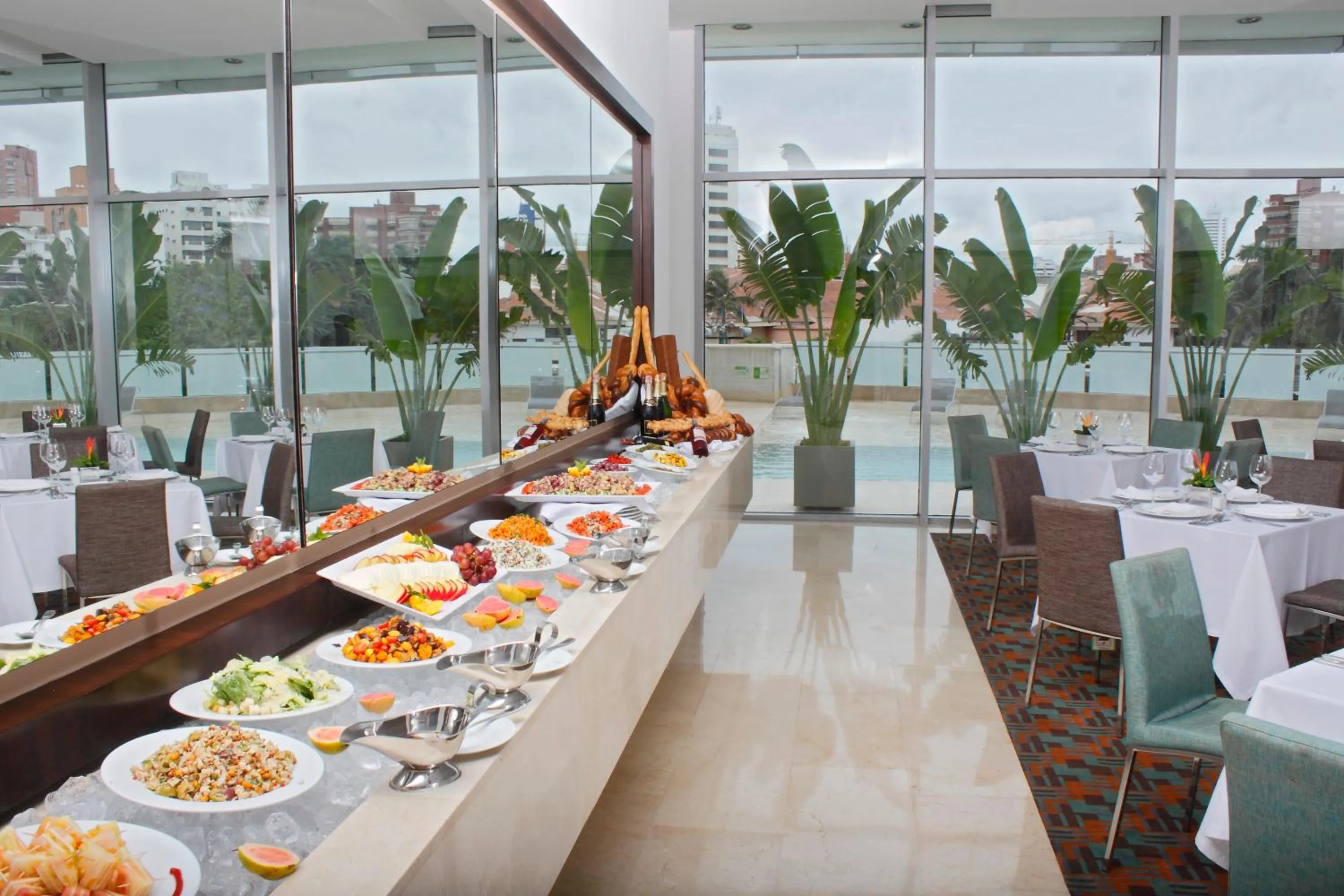 Restaurant/places to eat in Estelar Apartamentos Barranquilla