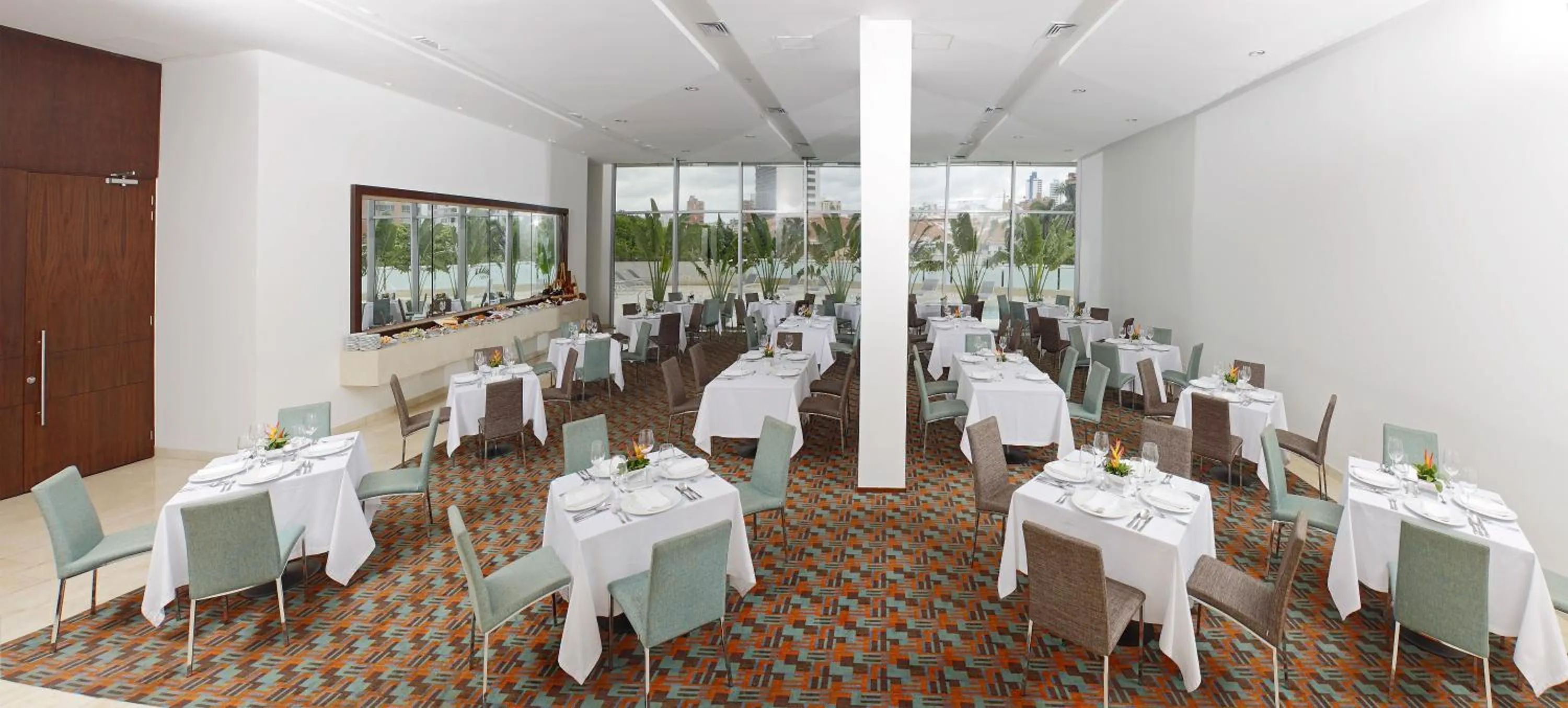 Restaurant/places to eat in Estelar Apartamentos Barranquilla